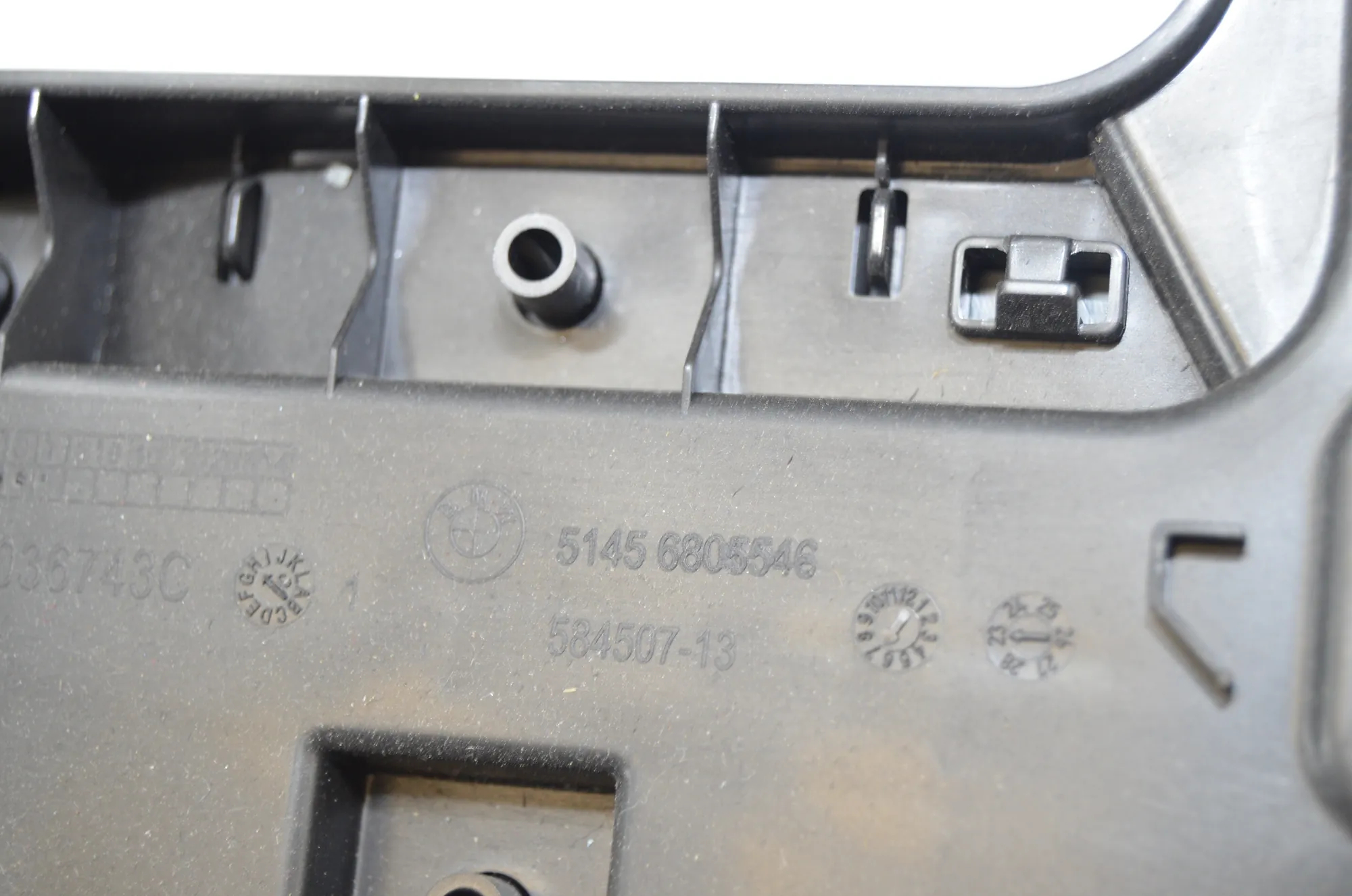 Dashboard Lower Trim – OEM 6805568 · BMW 3 Touring (G21) BMW 3 Touring (G21) 320 d Mild-Hybrid 2023 – 9