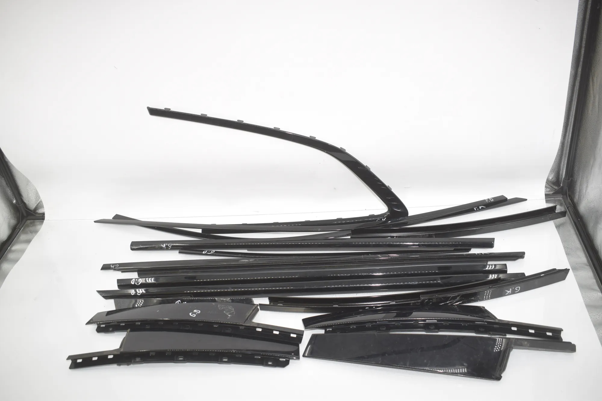Exterior Trim Kit – OEM 7470033 · BMW 3 Touring (G21) BMW 3 Touring (G21) 320 d Mild-Hybrid 2023 – 4