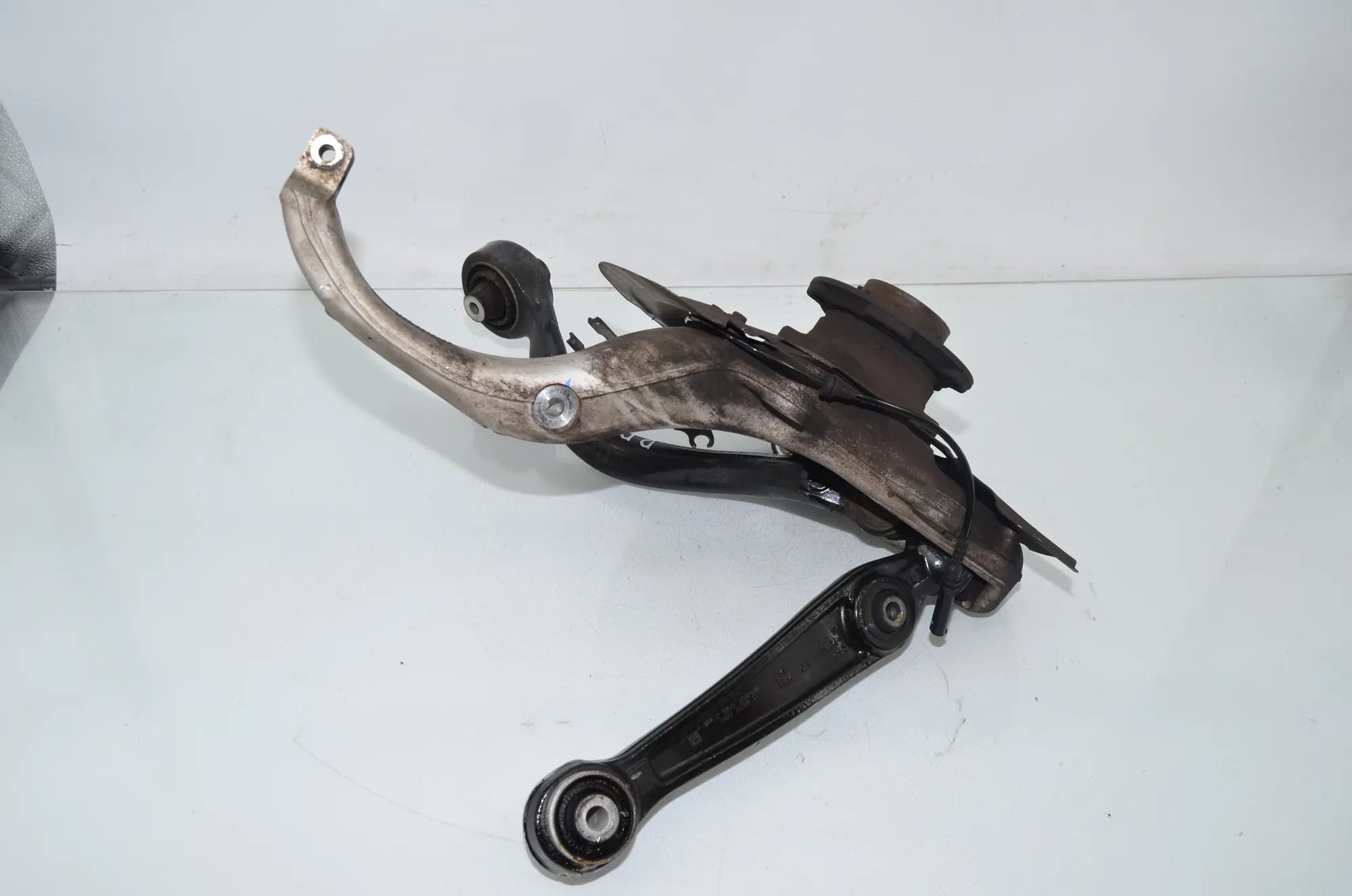 Front Right Wheel Hub – OEM 6869870 · BMW X5 (F15, F85) BMW X5 (F15, F85) M 2018 – 2