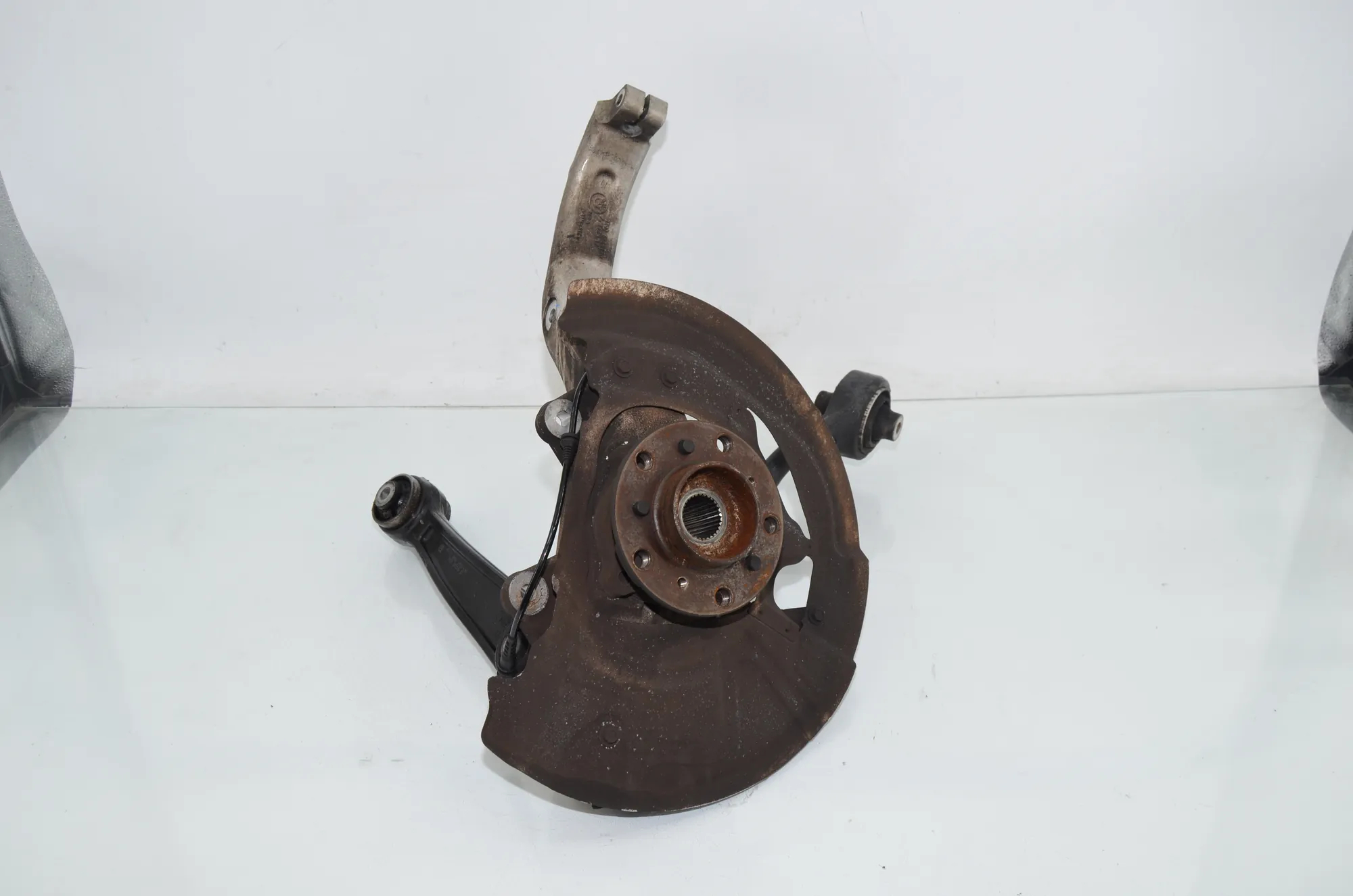 Front Right Wheel Hub – OEM 6869870 · BMW X5 (F15, F85) BMW X5 (F15, F85) M 2018