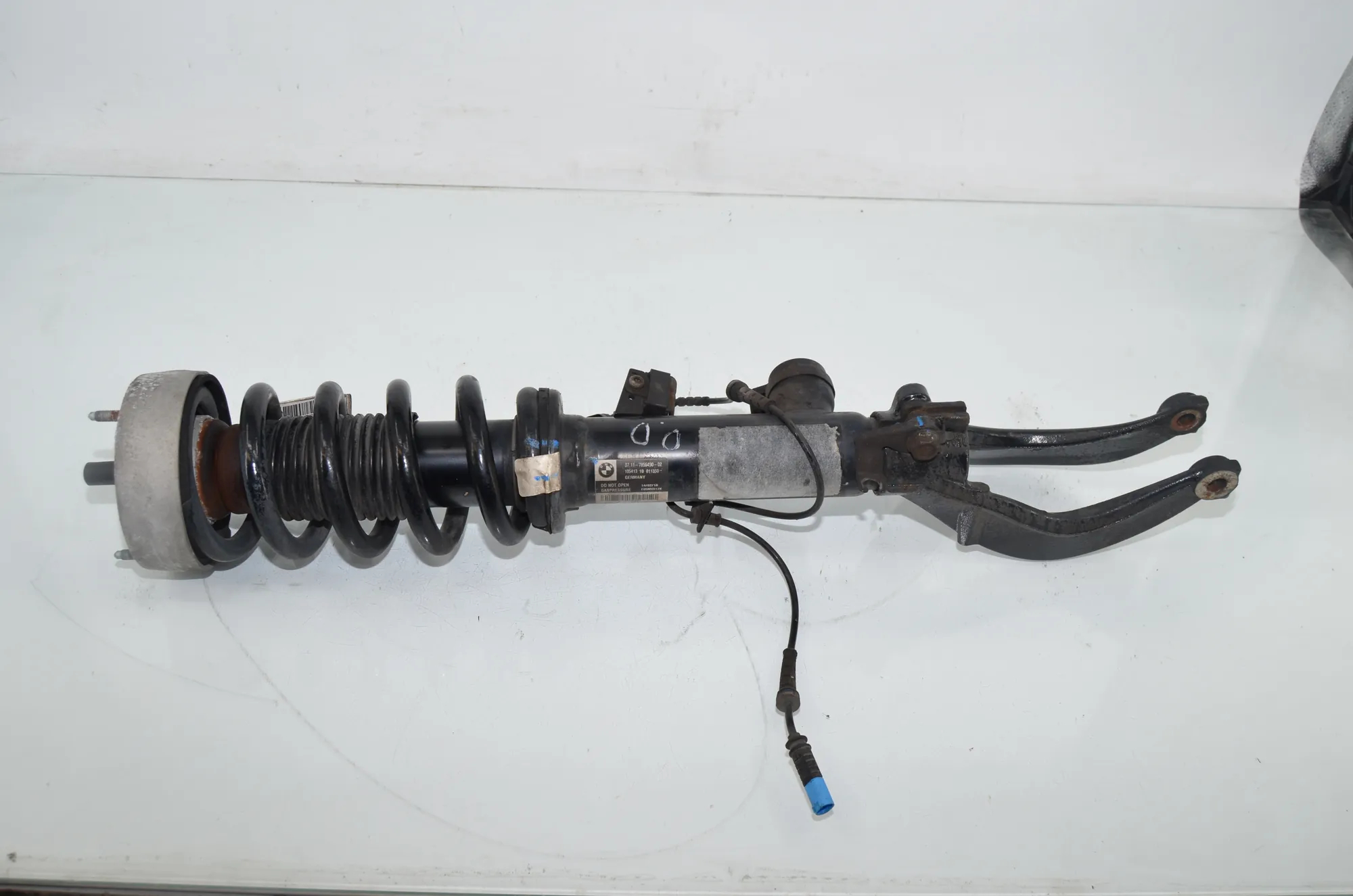 Front Right Shock Absorber – OEM 7856490 · BMW X5 (F15, F85) BMW X5 (F15, F85) M 2018 – 3