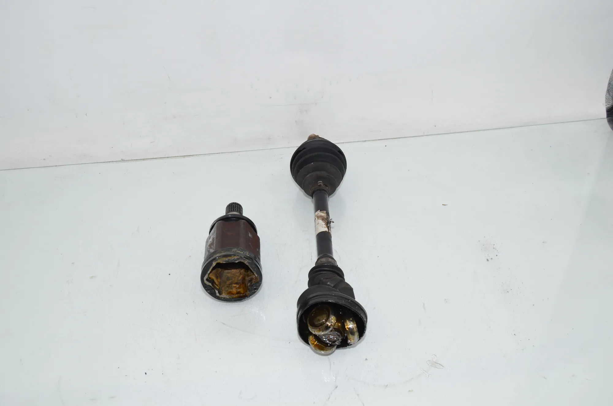 Front Left Driveshaft – OEM 7622883 · BMW X5 (F15, F85) BMW X5 (F15, F85) M 2018 – 2