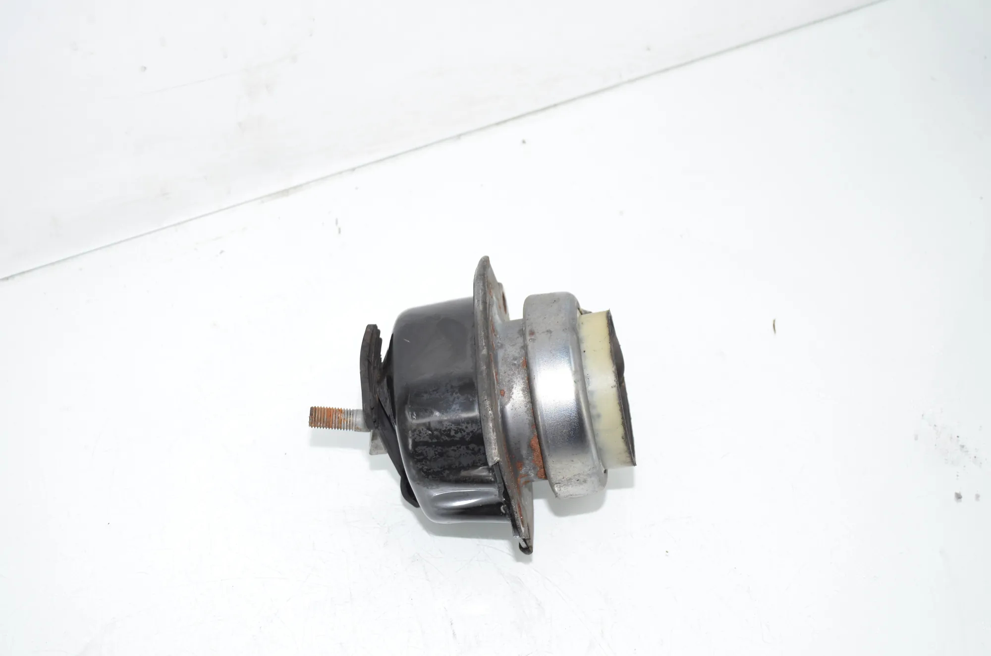 Left Side Engine Mount – OEM 6793642 · BMW X5 (F15, F85) BMW X5 (F15, F85) M 2018 – 4