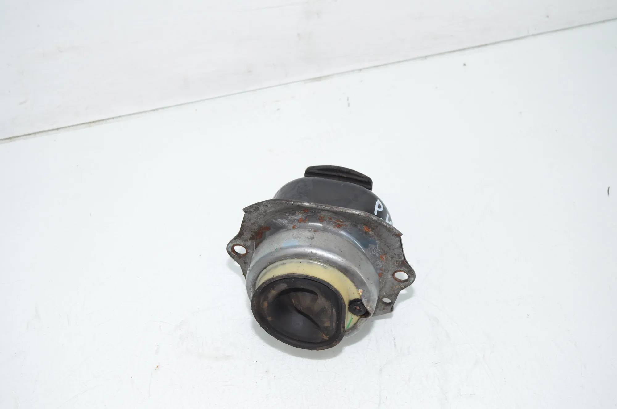 Left Side Engine Mount – OEM 6793642 · BMW X5 (F15, F85) BMW X5 (F15, F85) M 2018 – 3