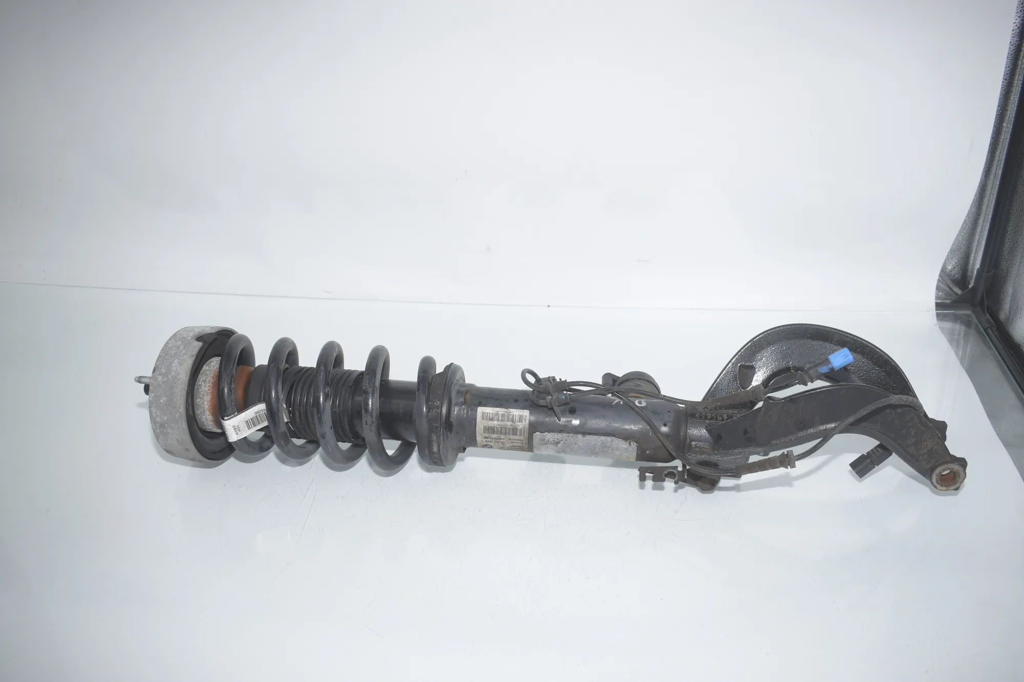 Front Left Shock Absorber – OEM 7856489 · BMW X5 (F15, F85) BMW X5 (F15, F85) M 2018