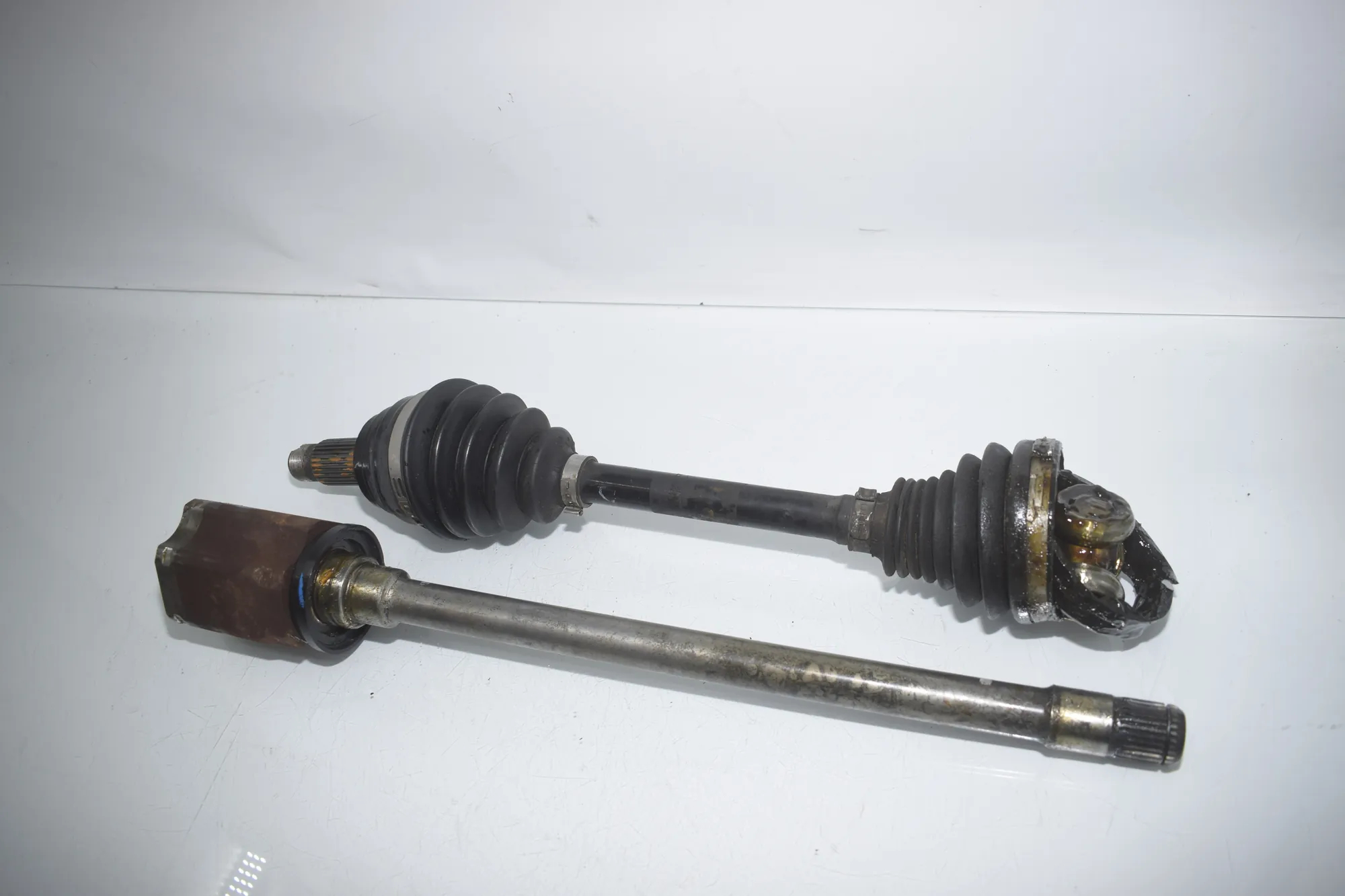 Front Right Driveshaft – OEM 7622884 · BMW X5 (F15, F85) BMW X5 (F15, F85) M 2018 – 2