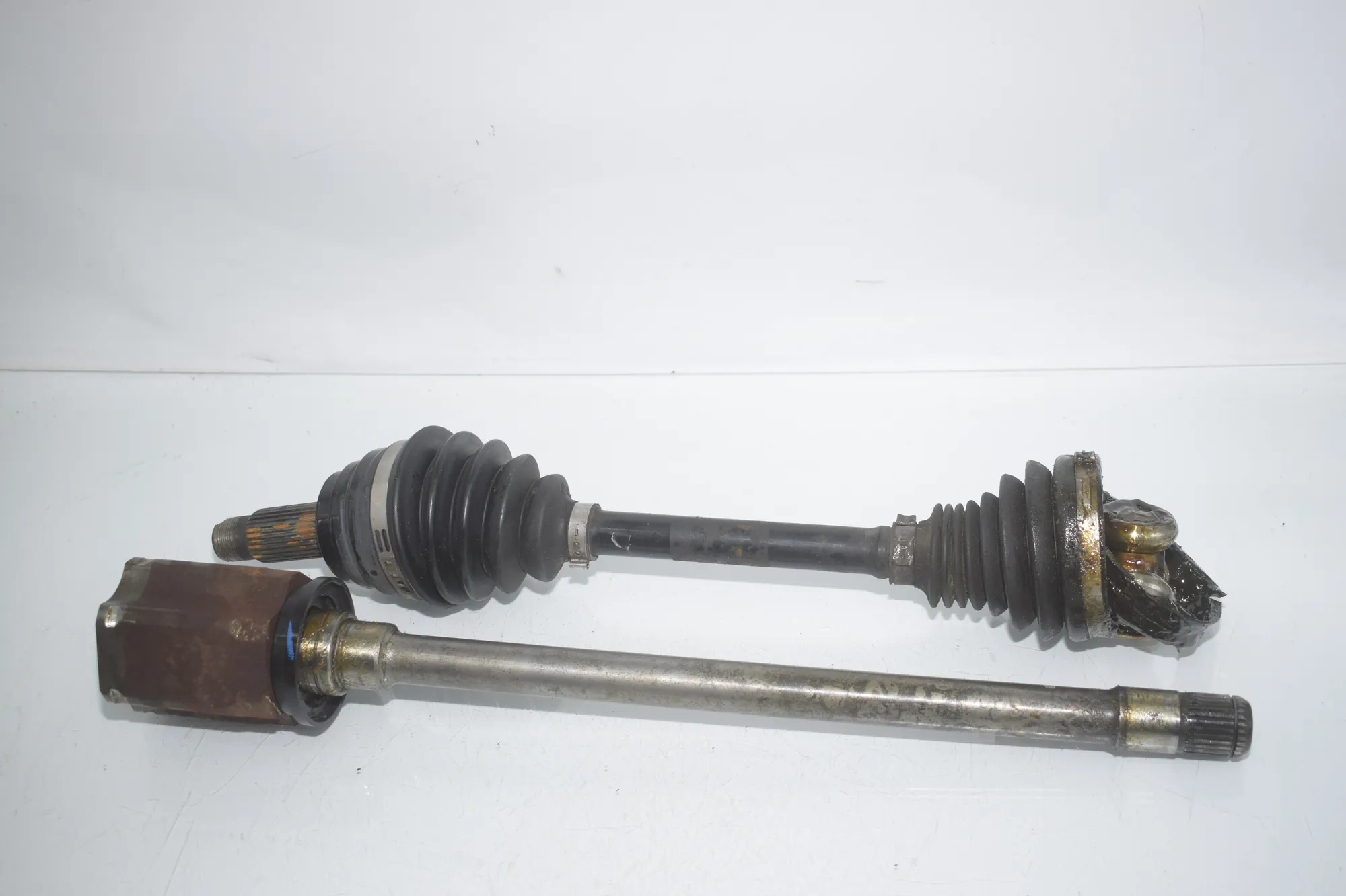 Front Right Driveshaft – OEM 7622884 · BMW X5 (F15, F85) BMW X5 (F15, F85) M 2018