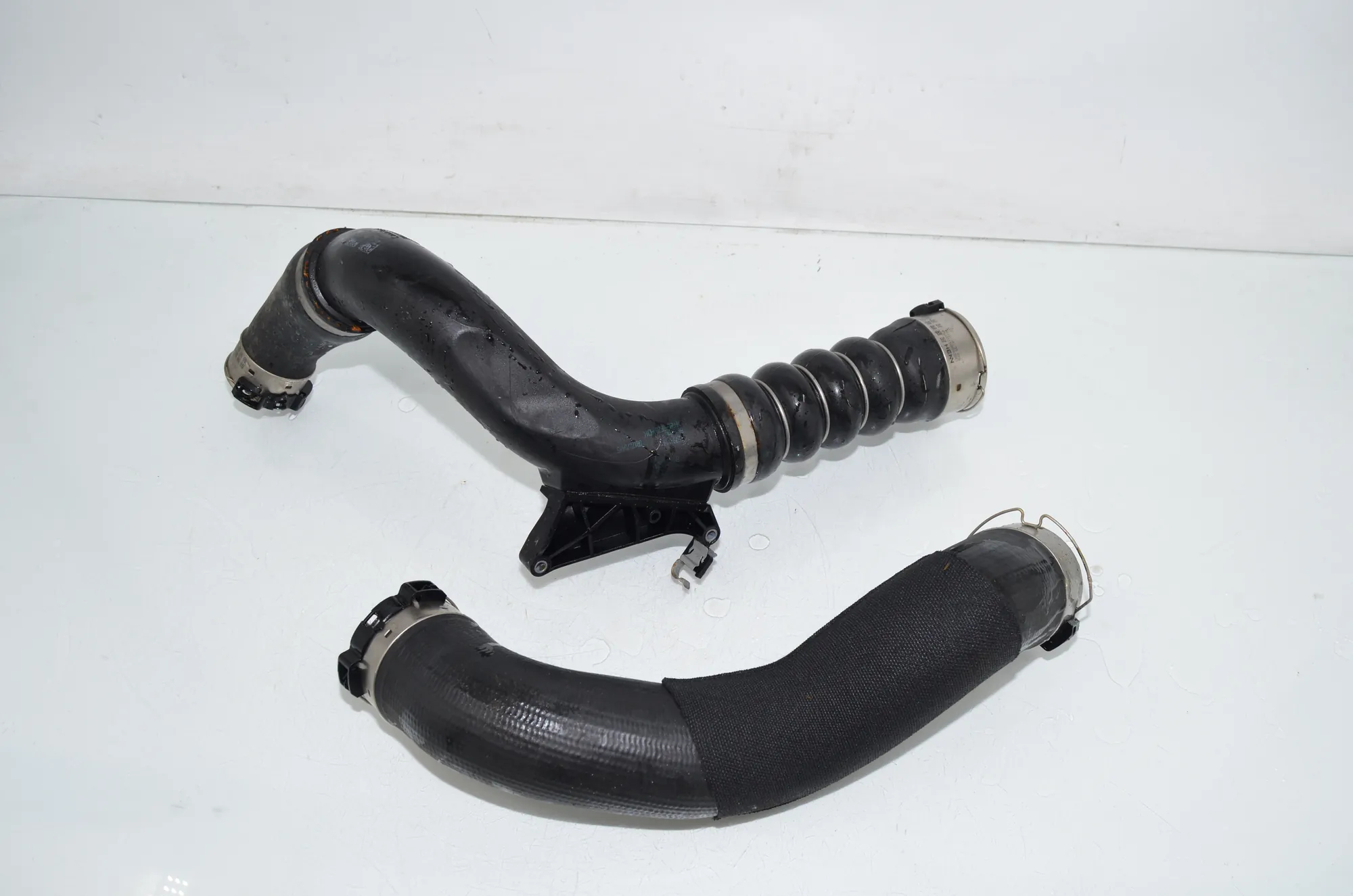 Intercooler Hose Pipe – OEM 8511338 · BMW 2 Active Tourer (F45) BMW 2 Active Tourer (F45) 218 i 2015