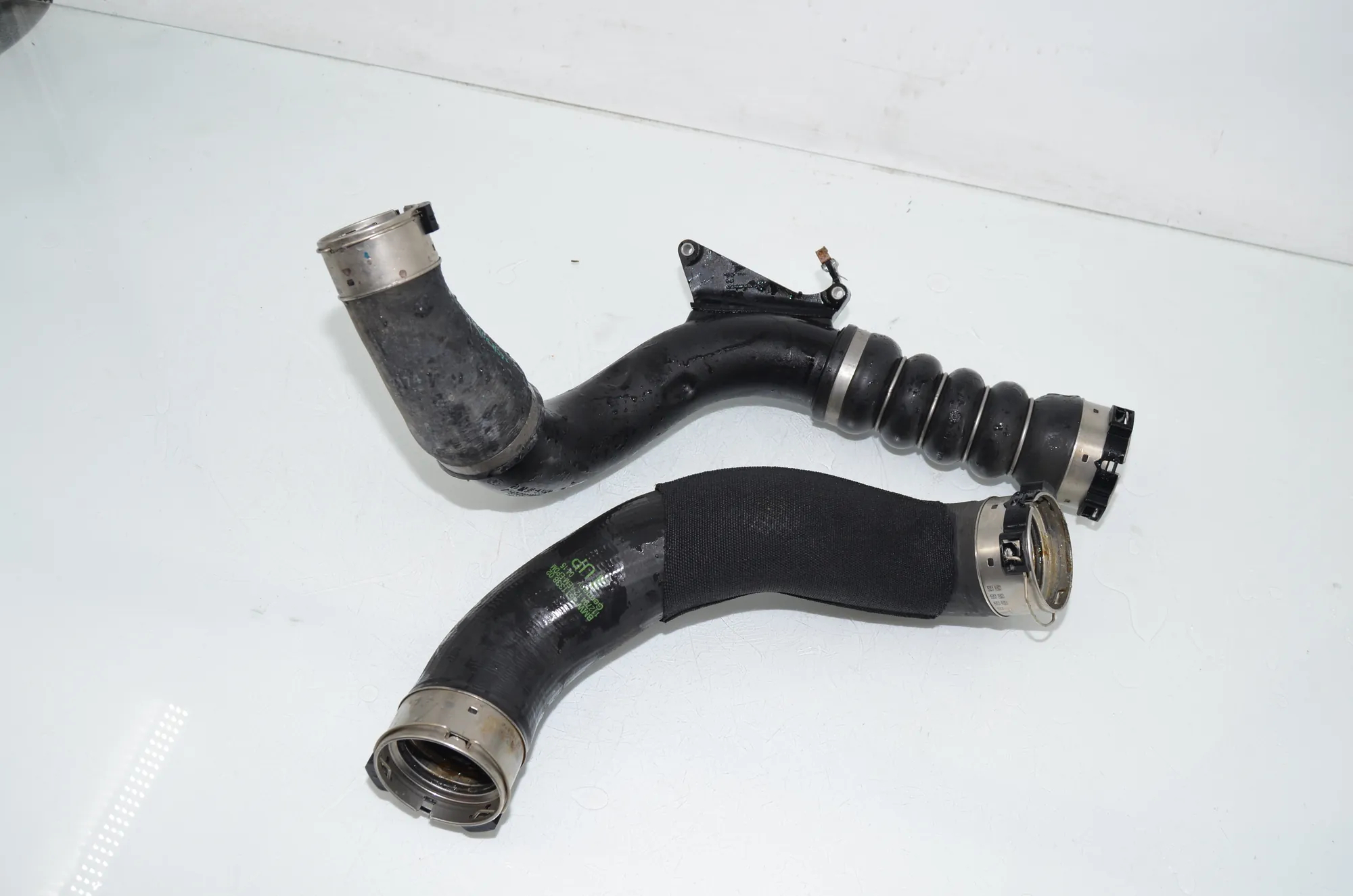Intercooler Hose Pipe – OEM 8511338 · BMW 2 Active Tourer (F45) BMW 2 Active Tourer (F45) 218 i 2015 – 4