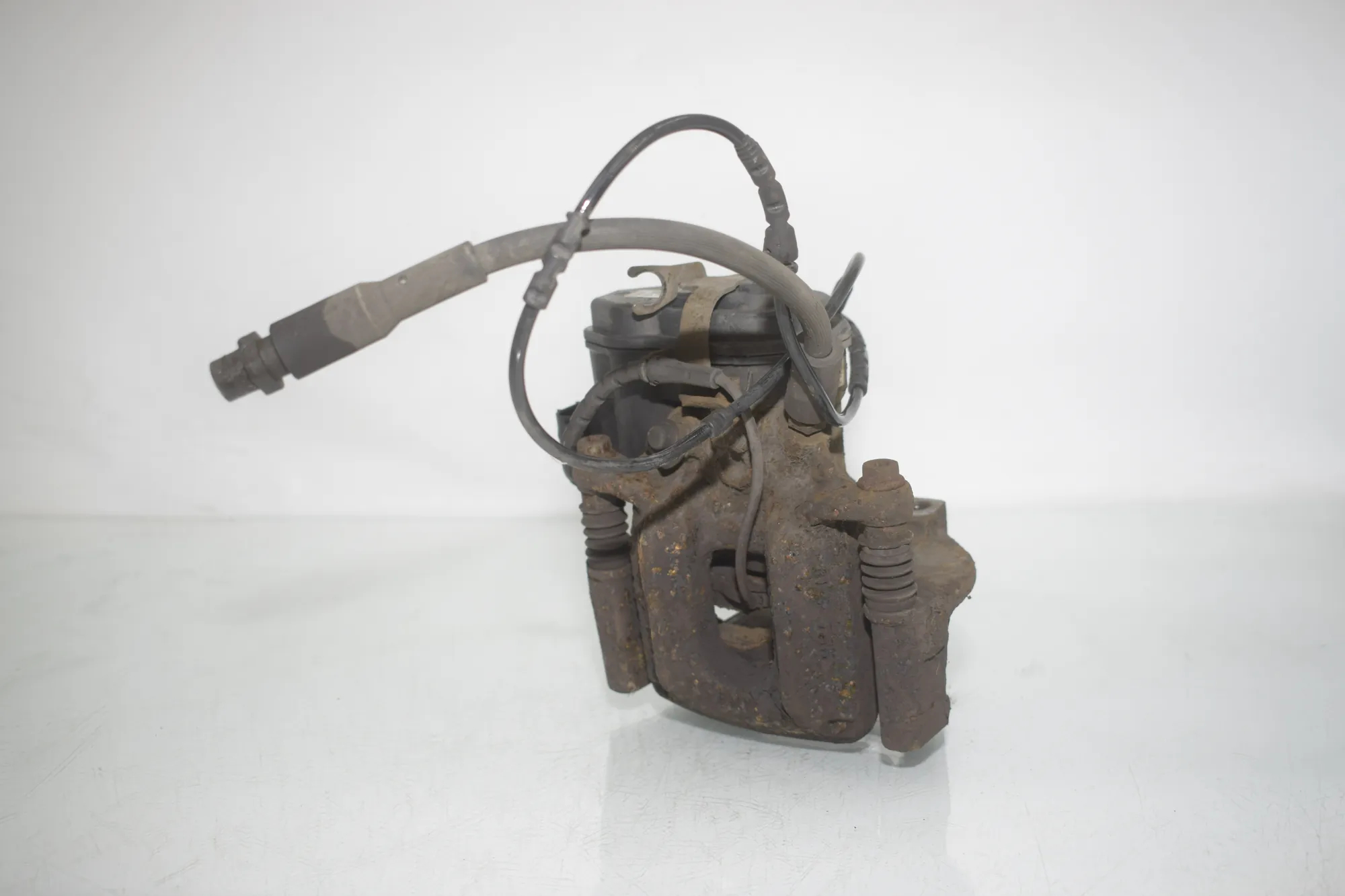 Rear Right Brake Caliper – OEM 6791018 · BMW X3 (F25) BMW X3 (F25) xDrive 30 d 2012 – 2