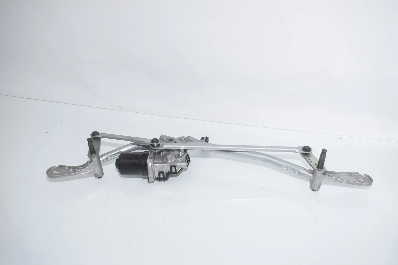 Front Windshield Wiper Mechanism – OEM 7427901 · BMW 3 Touring (G21) (2019 - -) 320 d Mild-Hybrid 2024 – 2