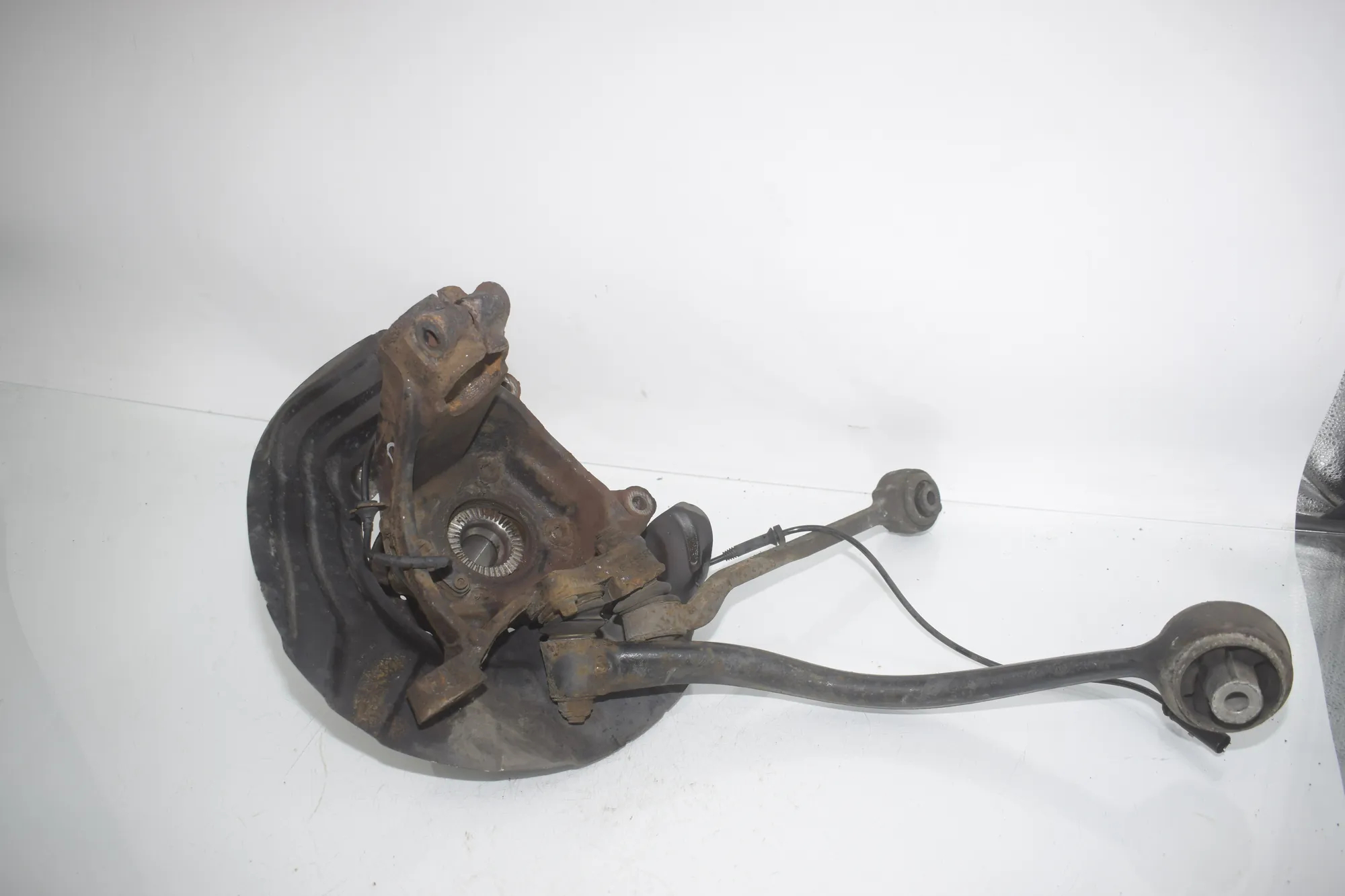 Front Right Wheel Hub – OEM 6855954 · BMW X3 (F25) BMW X3 (F25) xDrive 30 d 2012