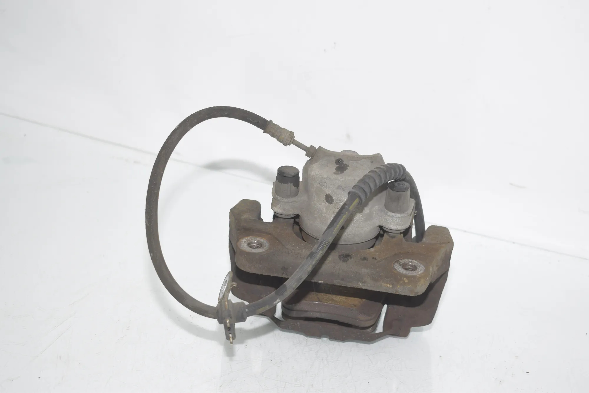 Front Right Brake Caliper – OEM 6790922 · BMW X3 (F25) BMW X3 (F25) xDrive 30 d 2012 – 3