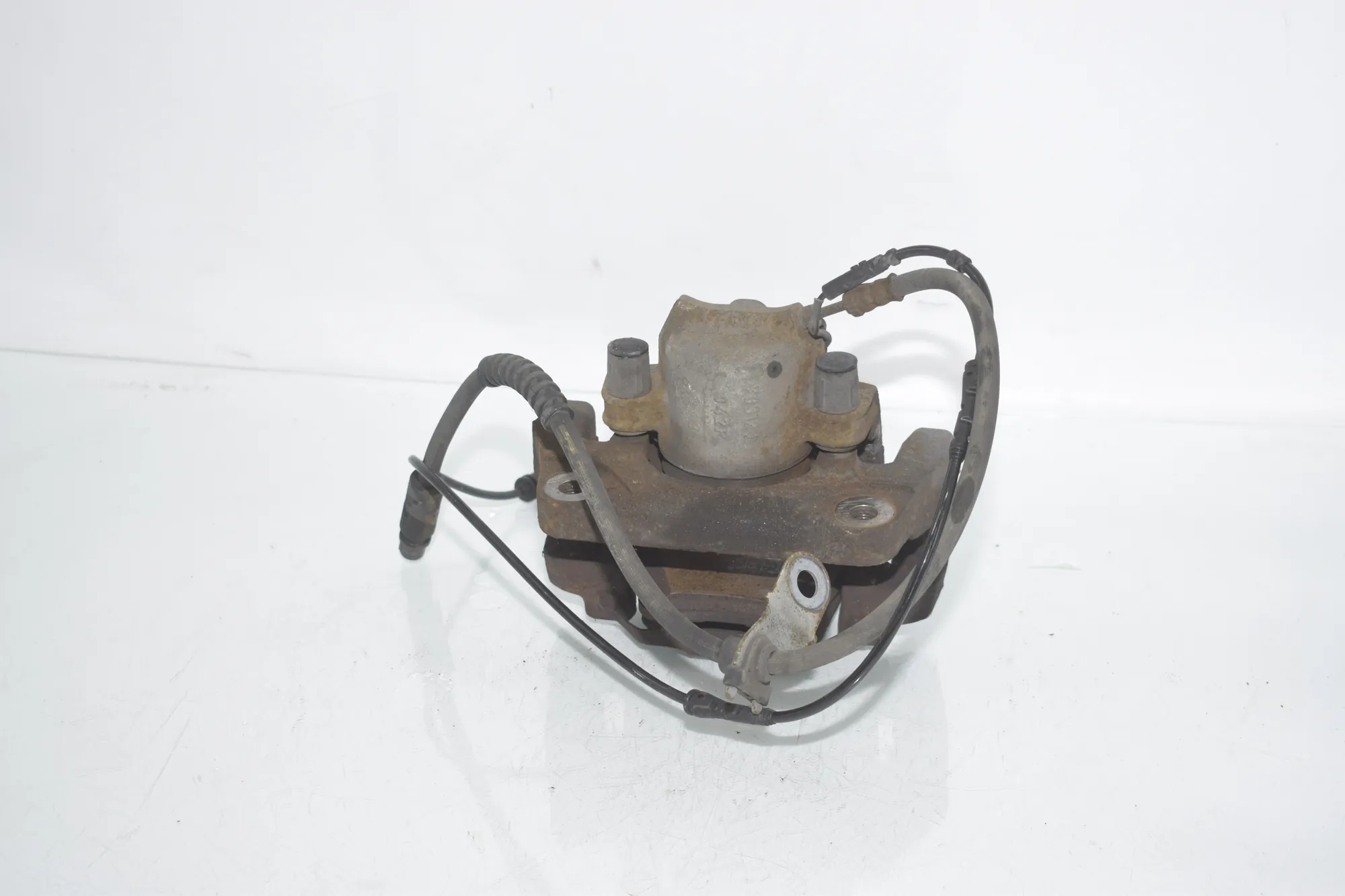 Front Left Brake Caliper – OEM 6790921 · BMW X3 (F25) BMW X3 (F25) xDrive 30 d 2012 – 3