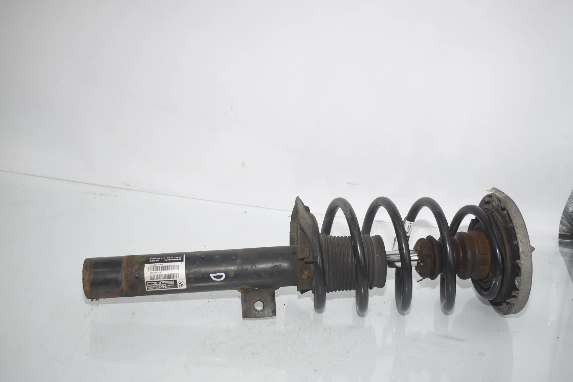 Front Right Shock Absorber – OEM 6796410 · BMW X3 (F25) BMW X3 (F25) xDrive 30 d 2012 – 3