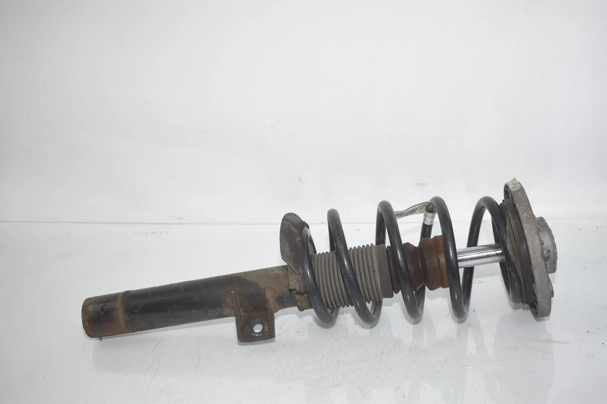 Front Left Shock Absorber – OEM 6796409 · BMW X3 (F25) BMW X3 (F25) xDrive 30 d 2012 – 3