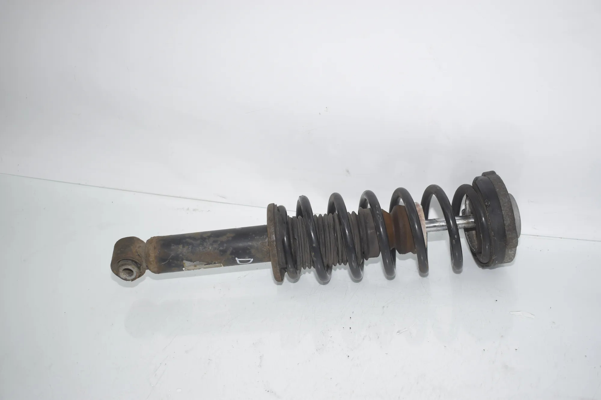 Rear Right Shock Absorber – OEM 6796317 · BMW X3 (F25) BMW X3 (F25) xDrive 30 d 2012 – 3
