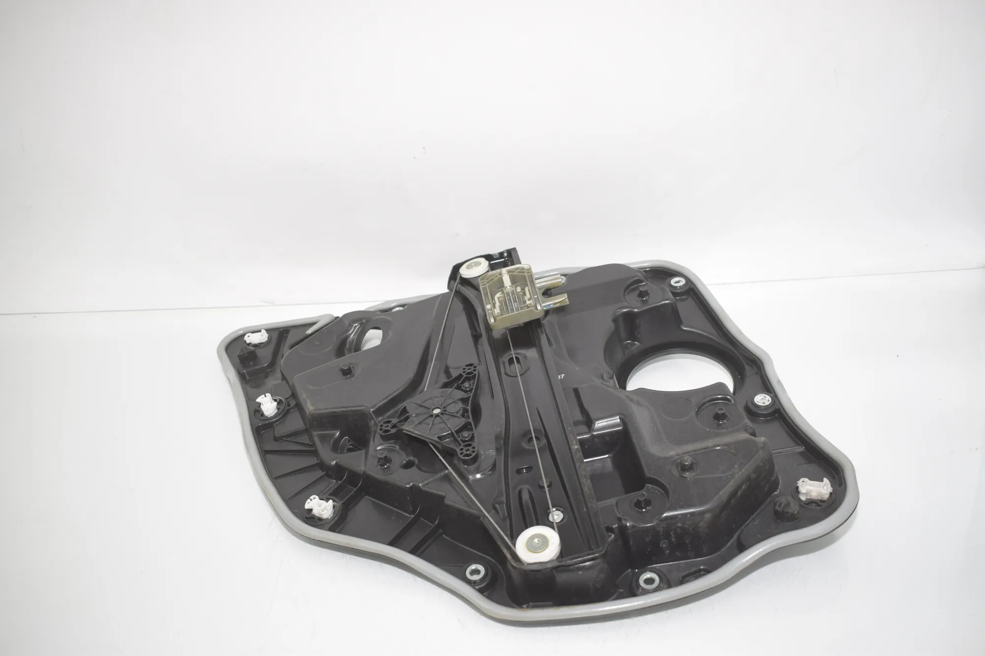 Rear Right Door Window Regulator – OEM 7432236 · BMW 3 Touring (G21) BMW 3 Touring (G21) 320 d Mild-Hybrid 2023 – 3