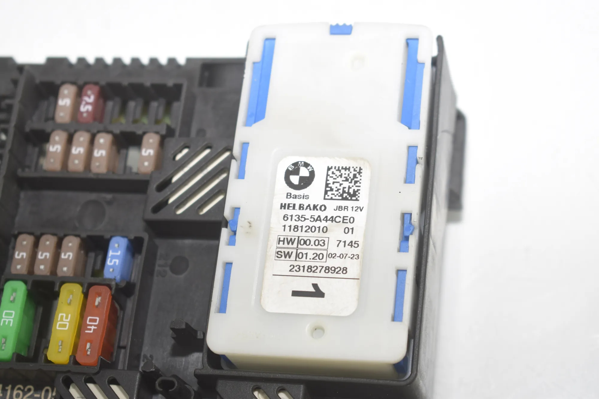 Fuse Box – OEM 8734162 · BMW 3 Touring (G21) BMW 3 Touring (G21) 320 d Mild-Hybrid 2023 – 4