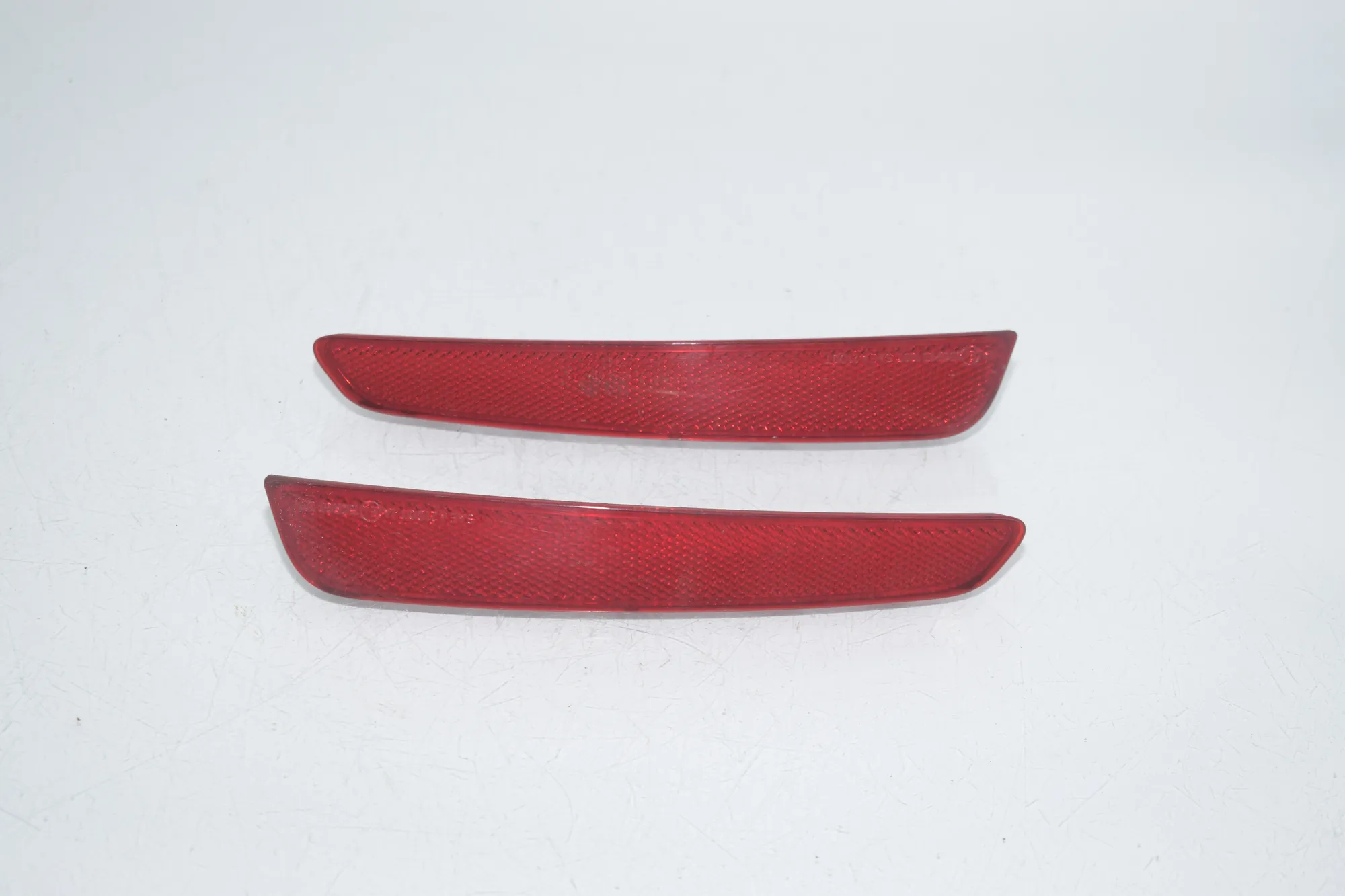 Rear Left Bumper Reflector – OEM 5A23EB6 · BMW 3 Touring (G21) BMW 3 Touring (G21) 320 d Mild-Hybrid 2023