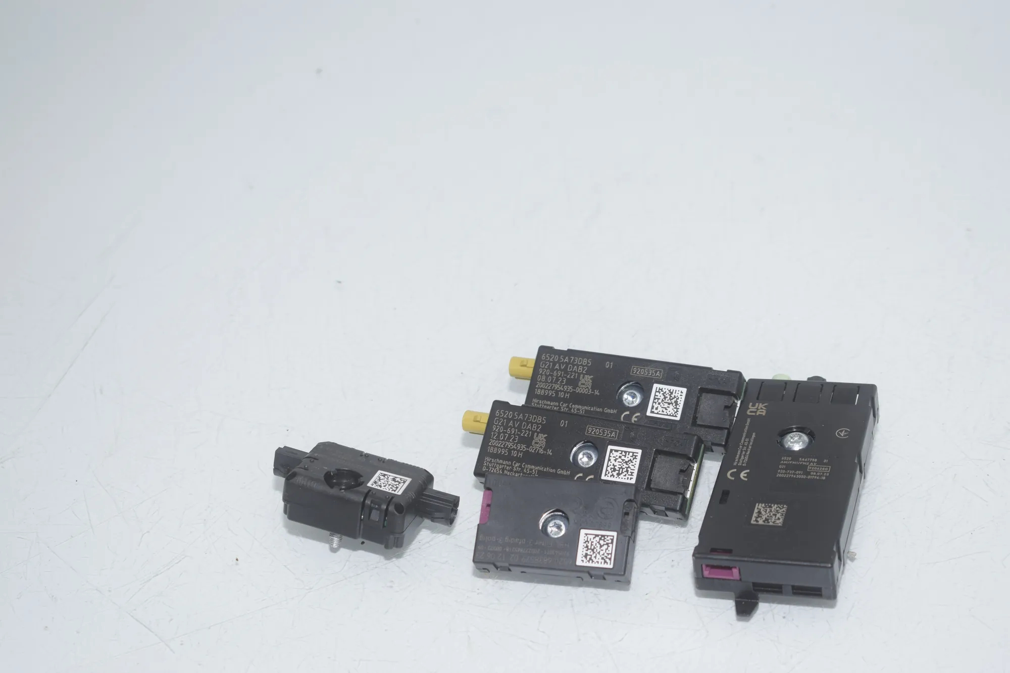 Antenna Amplifier – OEM 5A67758 · BMW 3 Touring (G21) BMW 3 Touring (G21) 320 d Mild-Hybrid 2023 – 4