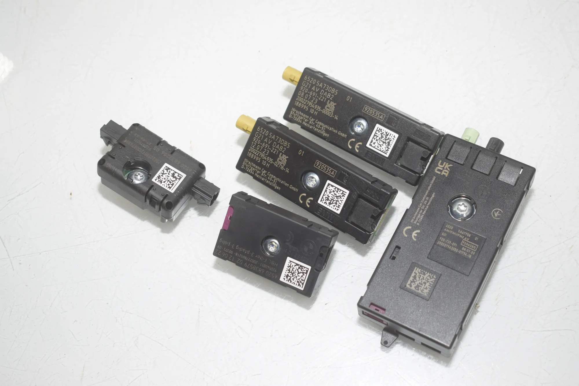 Antenna Amplifier – OEM 5A67758 · BMW 3 Touring (G21) BMW 3 Touring (G21) 320 d Mild-Hybrid 2023 – 2
