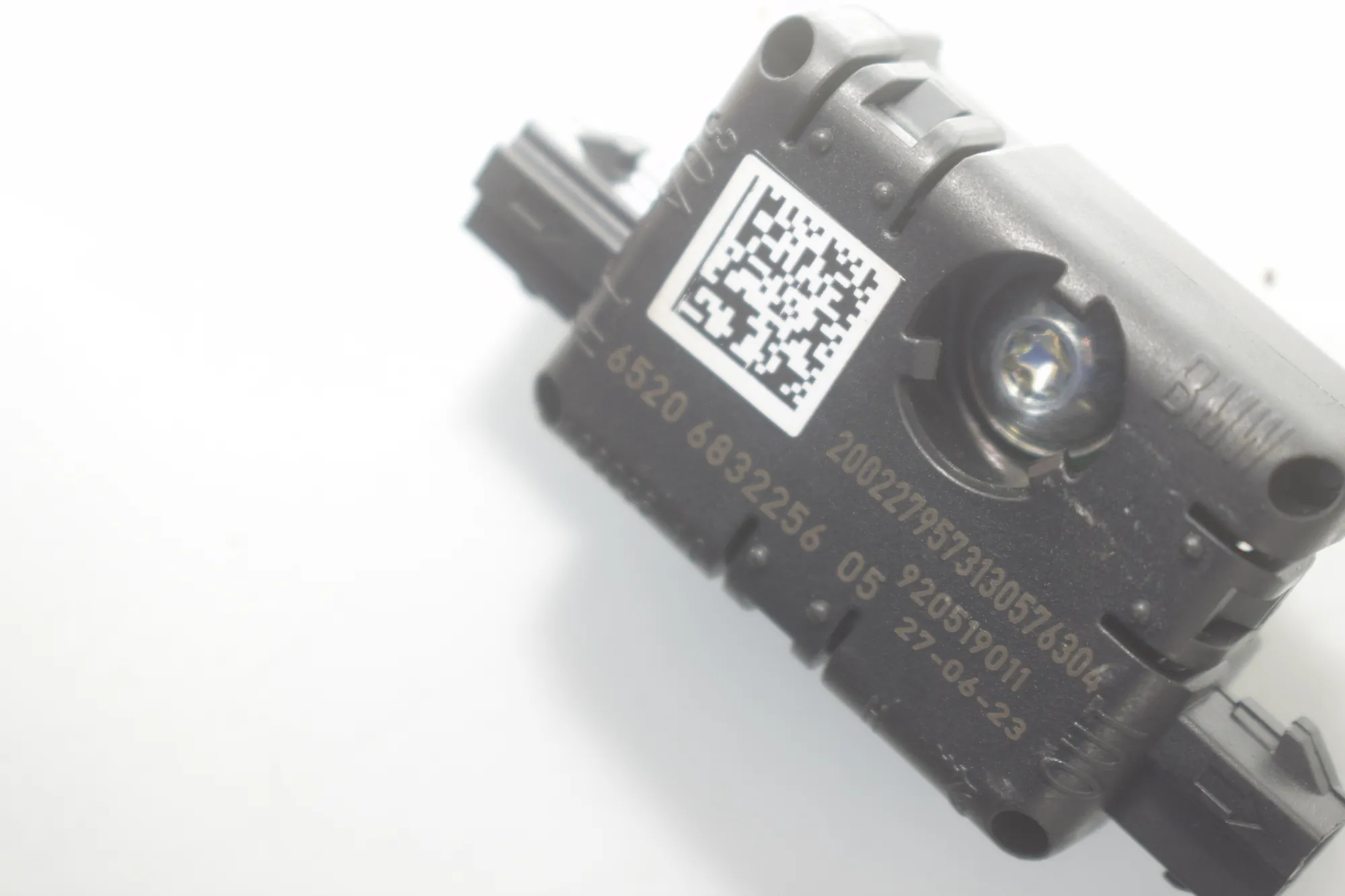 Antenna Amplifier – OEM 5A67758 · BMW 3 Touring (G21) BMW 3 Touring (G21) 320 d Mild-Hybrid 2023 – 9