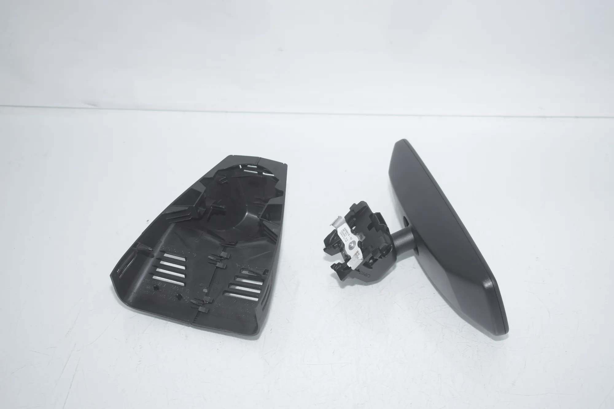 Interior Rear View Mirror – OEM 6830615 · BMW 3 Touring (G21) BMW 3 Touring (G21) 320 d Mild-Hybrid 2023 – 4
