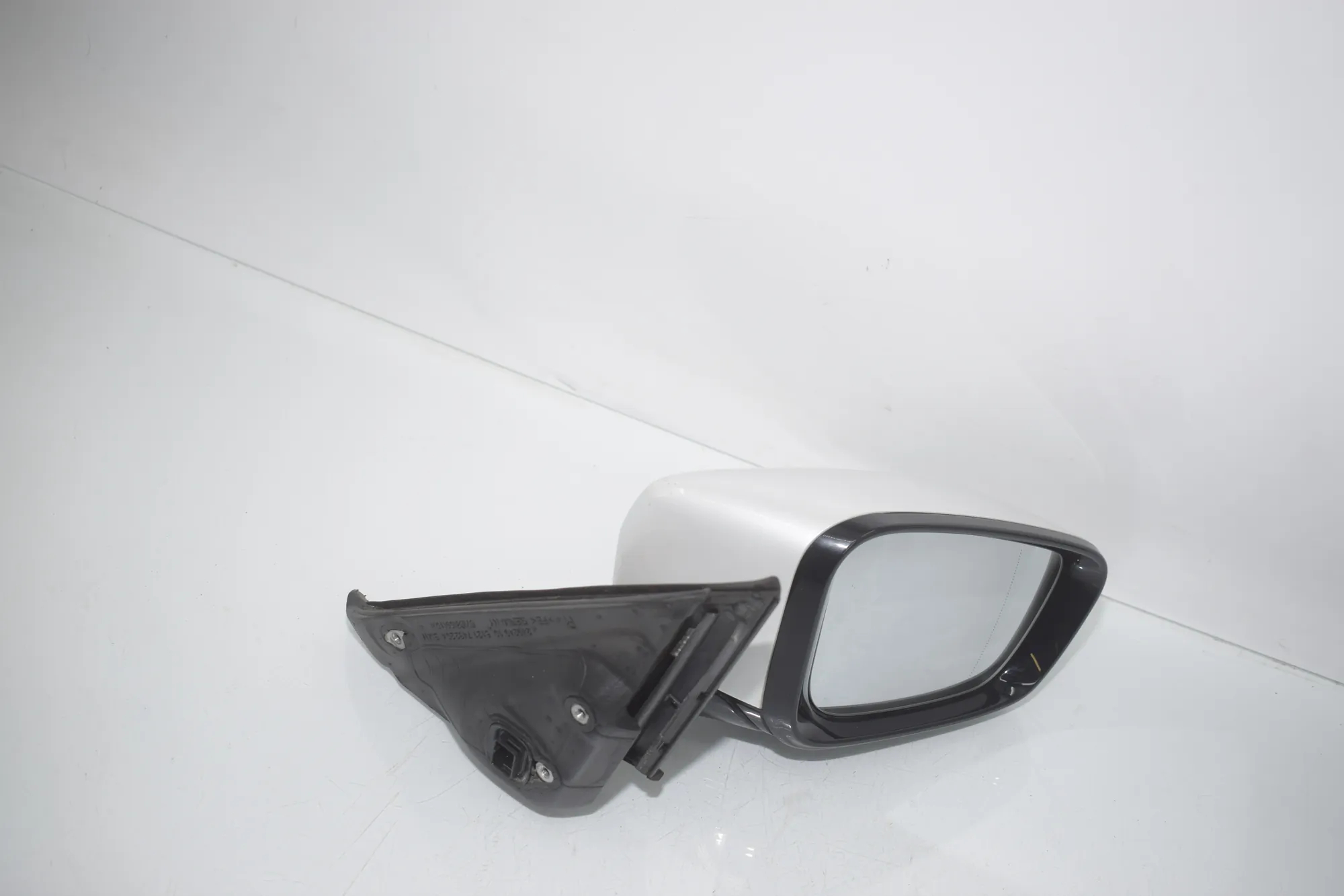 Right Side Wing Mirror – OEM 5B4B392 · BMW 3 Touring (G21) BMW 3 Touring (G21) 320 d Mild-Hybrid 2023