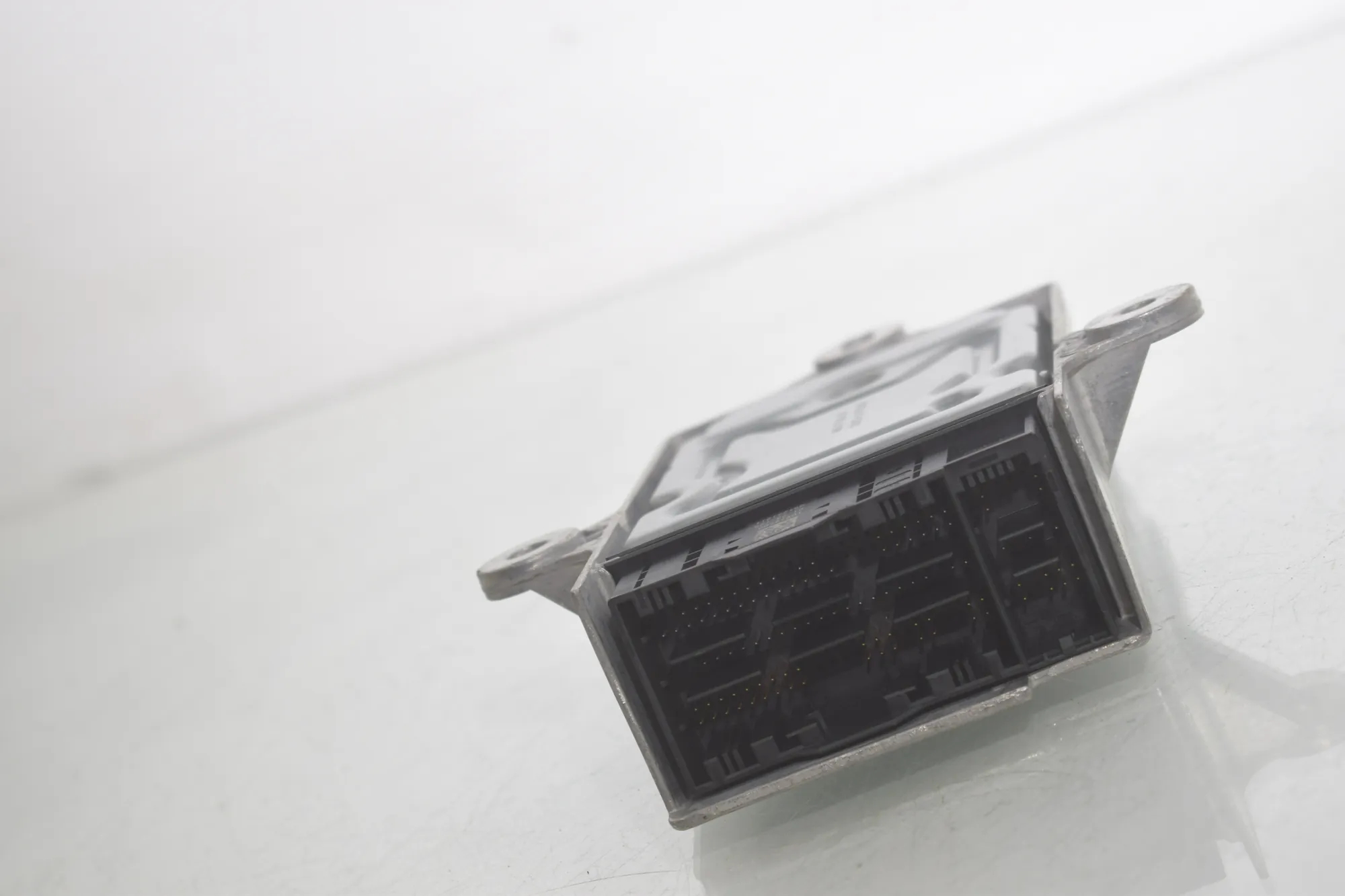 SRS Control Unit – OEM 5A656B3 · BMW 3 Touring (G21) BMW 3 Touring (G21) 320 d Mild-Hybrid 2023 – 4