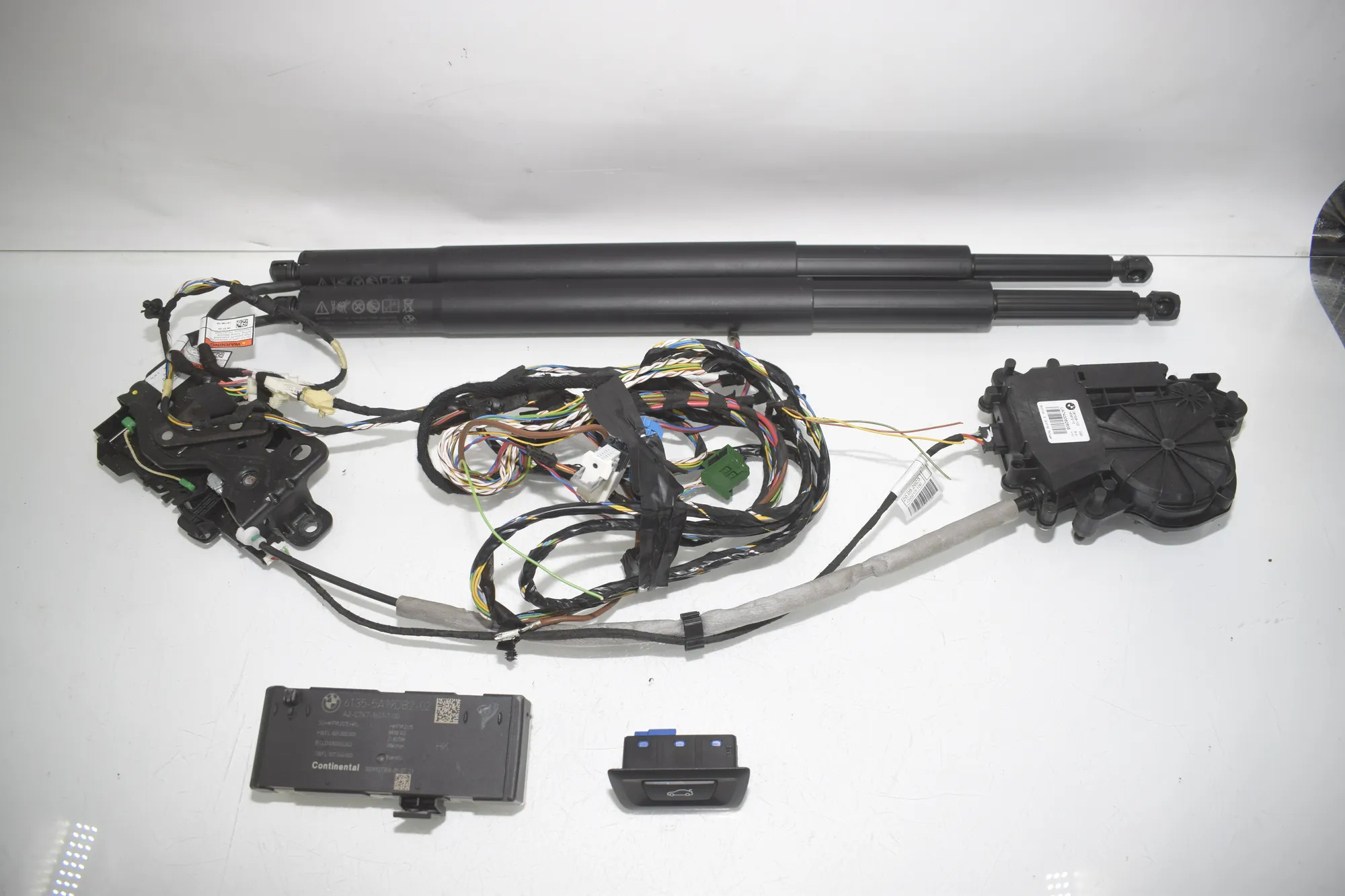 Electric Tailgate Opening Kit – OEM 5A19DB2 · BMW 3 Touring (G21) BMW 3 Touring (G21) 320 d Mild-Hybrid 2023 – 2