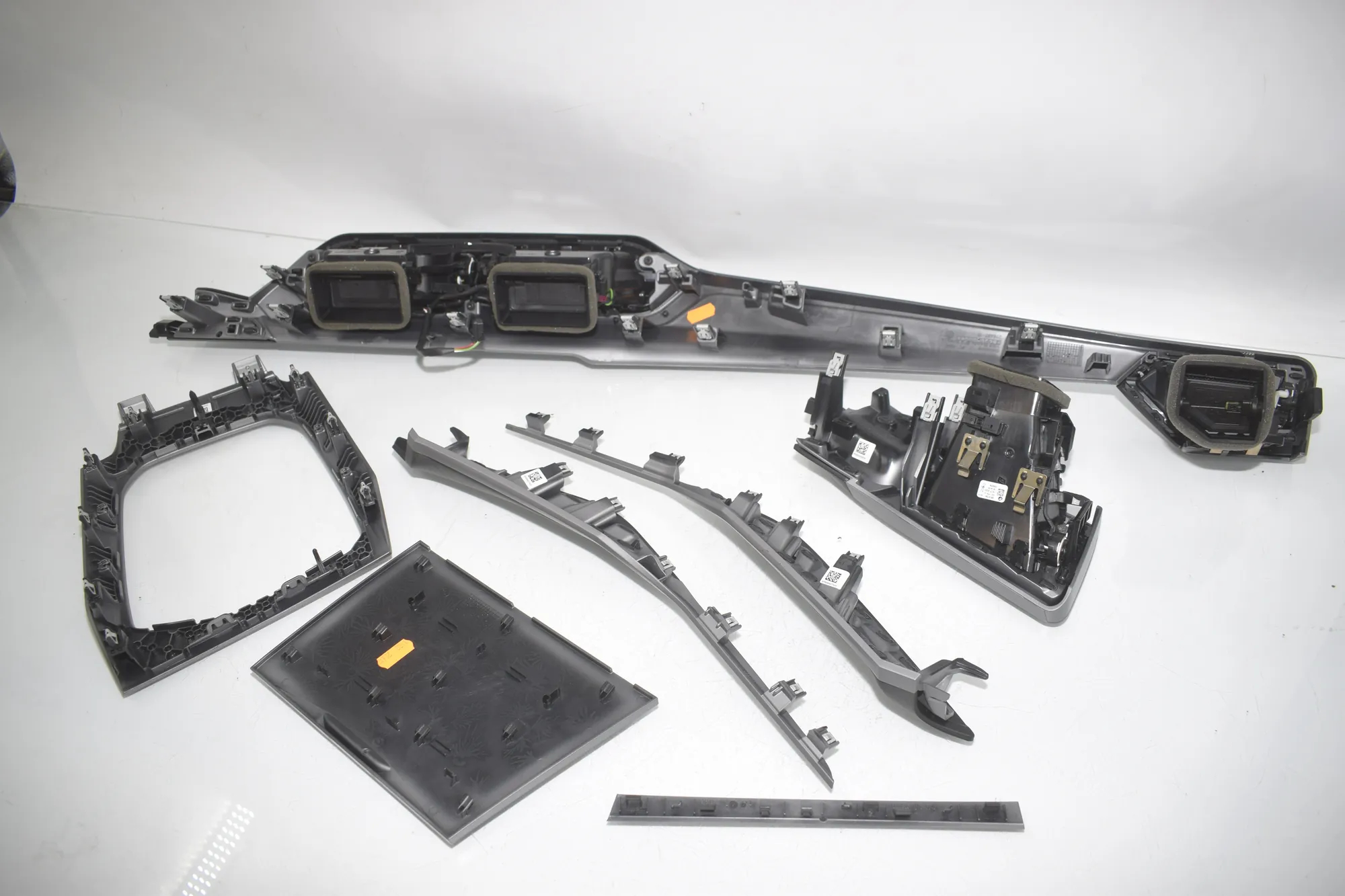 Interior Trim Strips Kit – OEM 6805796 · BMW 3 Touring (G21) BMW 3 Touring (G21) 320 d Mild-Hybrid 2023 – 5