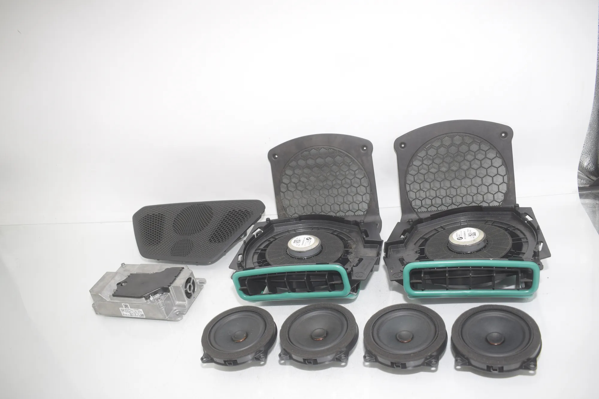 Sound Audio System Set – OEM 2622565 · BMW 3 Touring (G21) BMW 3 Touring (G21) 320 d Mild-Hybrid 2023 – 5