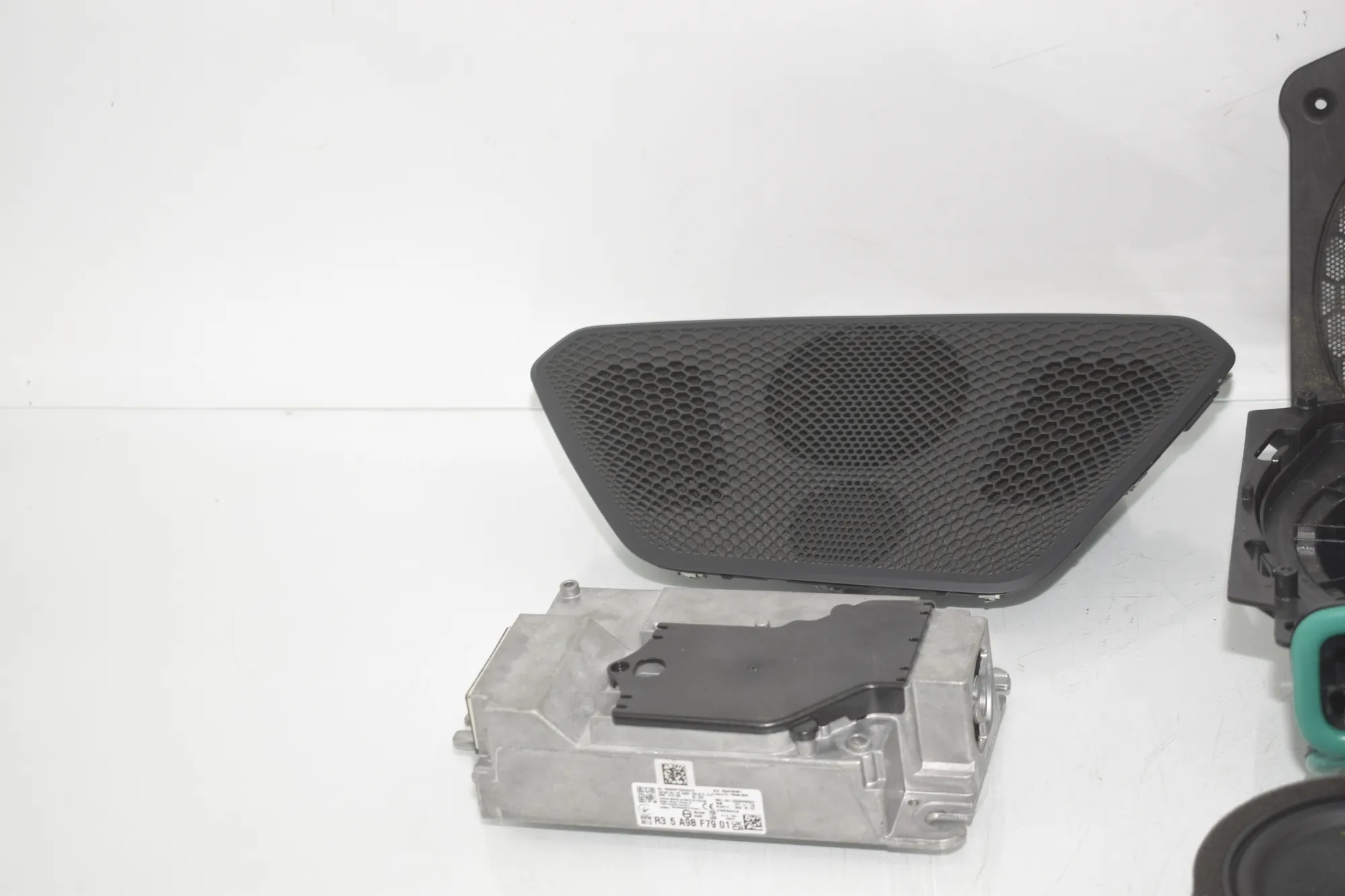 Sound Audio System Set – OEM 2622565 · BMW 3 Touring (G21) BMW 3 Touring (G21) 320 d Mild-Hybrid 2023 – 3