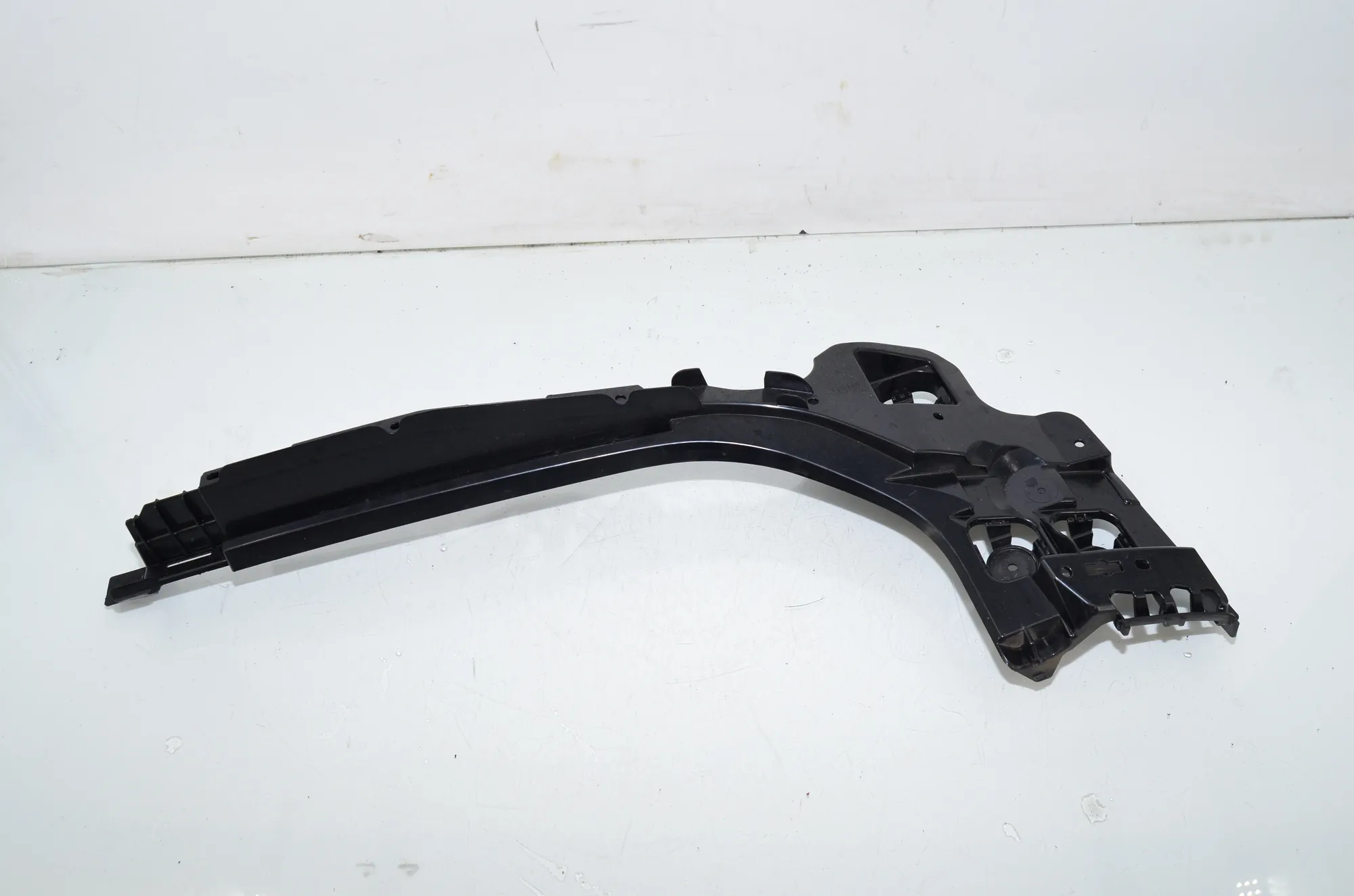 Rear Left Bumper Bracket – OEM 5A1CC61 · BMW 3 Touring (G21) (2019 - -) 320 d Mild-Hybrid 2024 – 2