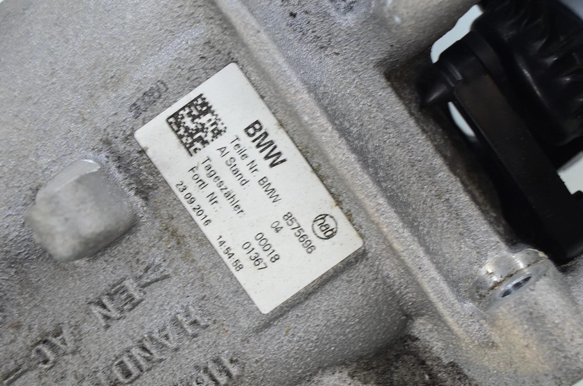 Intake Manifold – OEM 8575696 · BMW 7 (G11, G12) BMW 7 (G11, G12) 750 d, Ld xDrive 2016 – 4