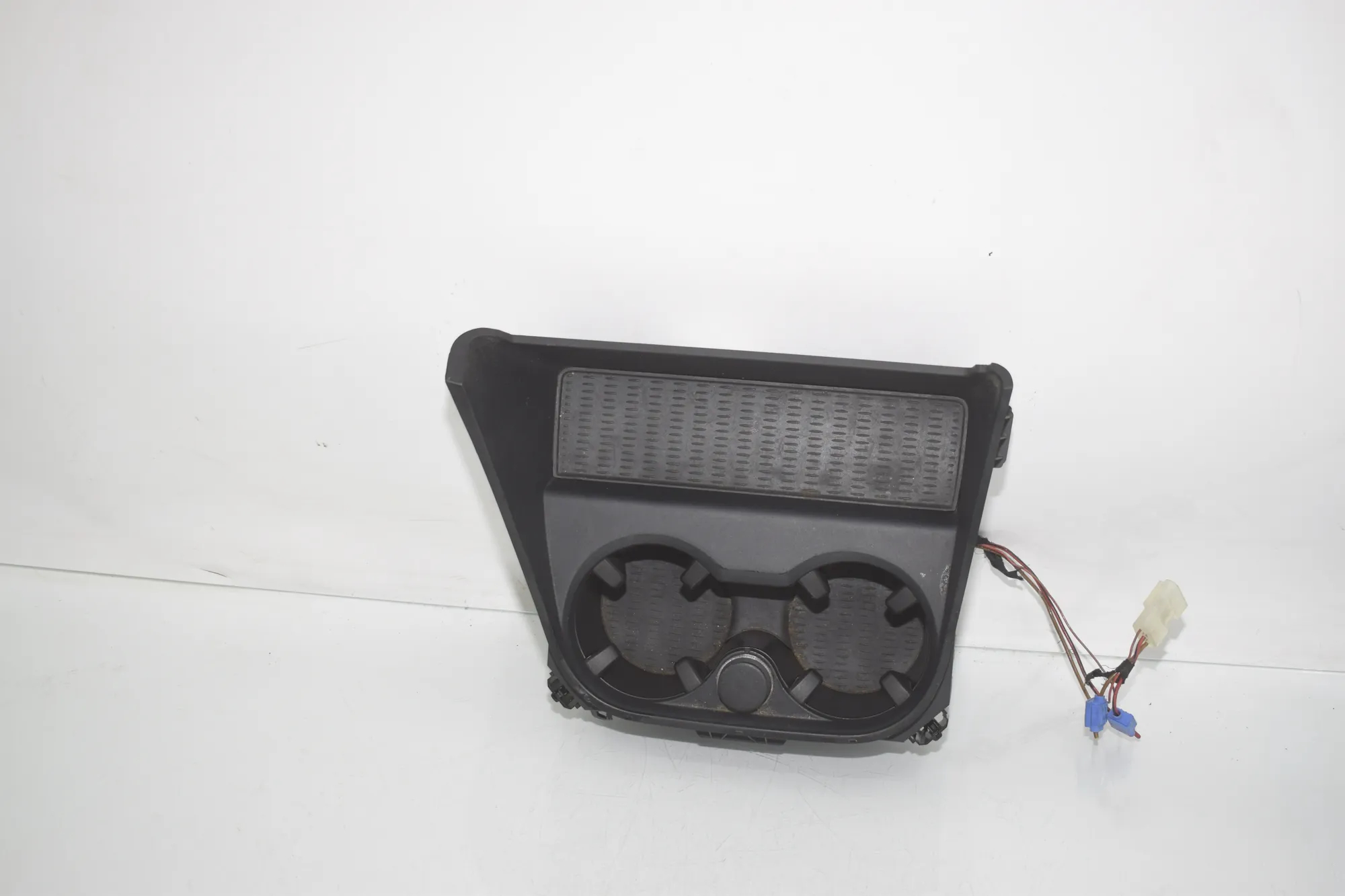 Cup Holder – OEM 9184498 · BMW X3 (F25) BMW X3 (F25) xDrive 30 d 2012 – 2