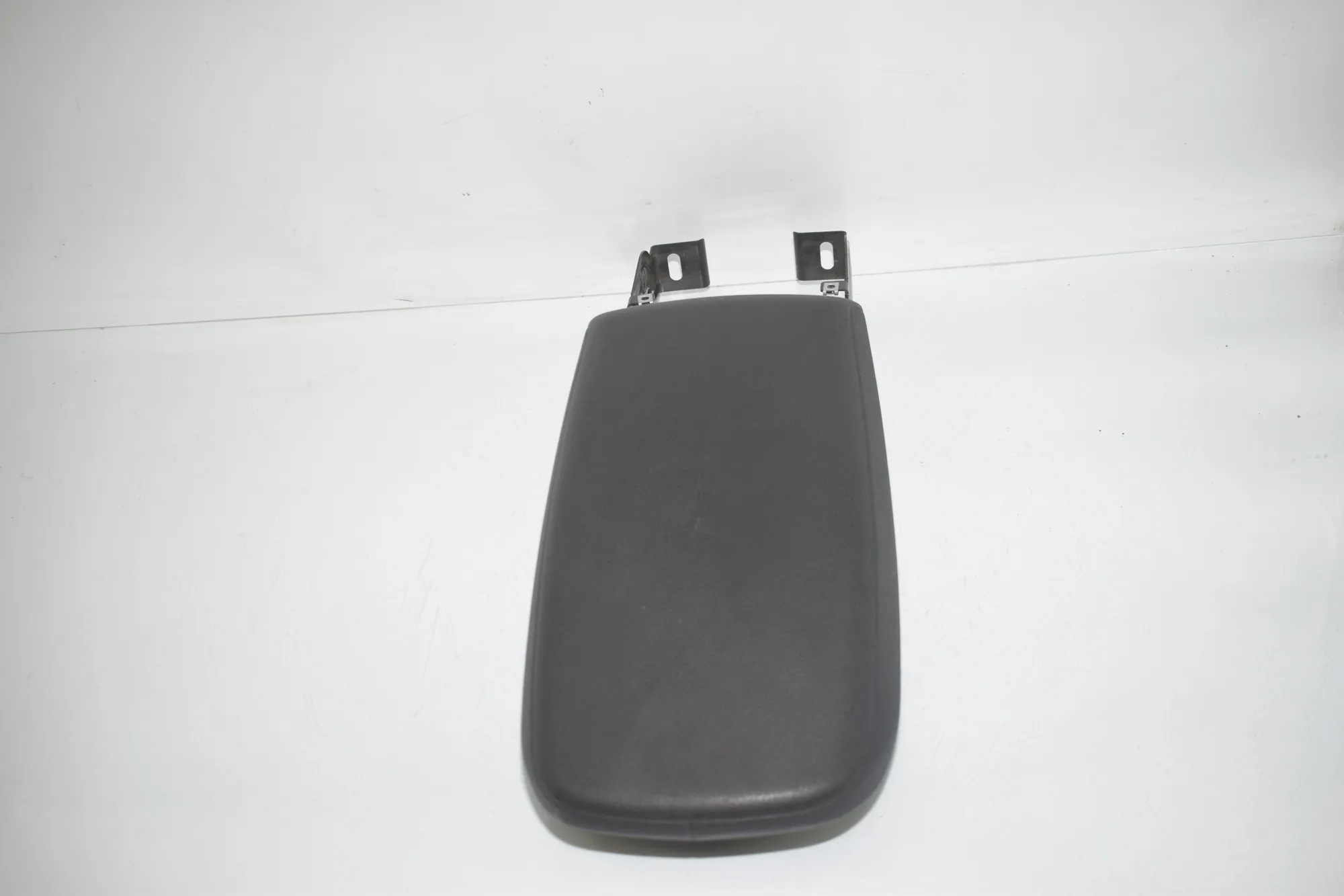 Armrest – OEM 9204247 · BMW X3 (F25) BMW X3 (F25) xDrive 30 d 2012 – 3