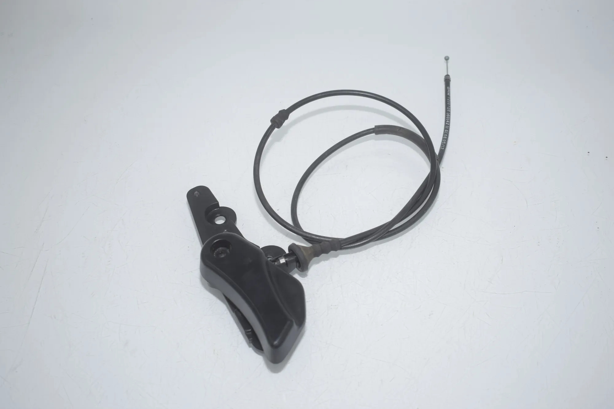 Bonnet Lock Cable – OEM 7210728 · BMW X3 (F25) BMW X3 (F25) xDrive 30 d 2012
