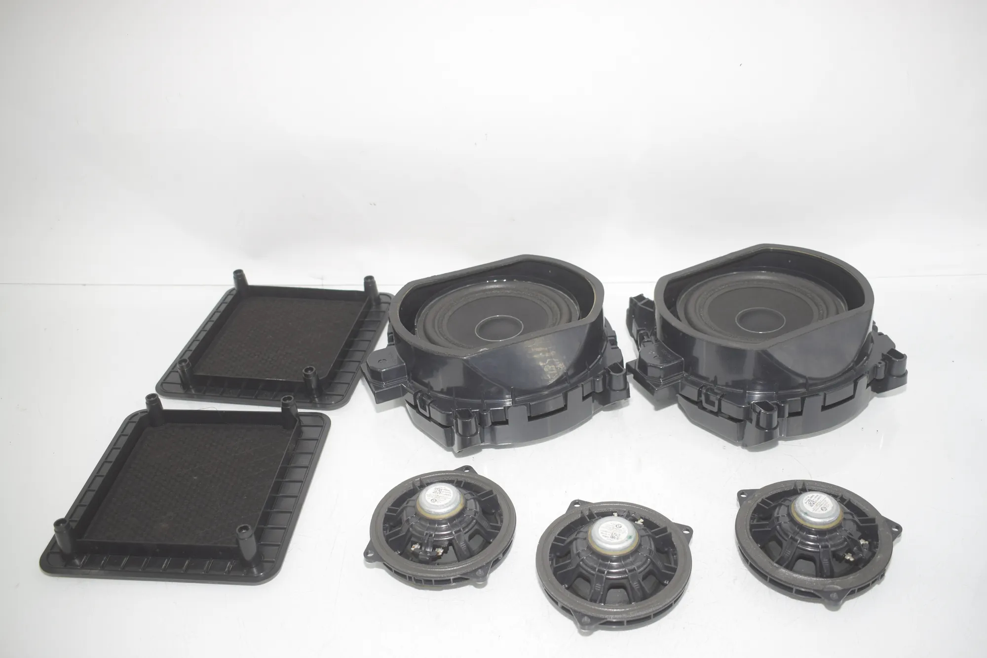 Sound Audio System Set – OEM 9217913 · BMW X3 (F25) BMW X3 (F25) xDrive 30 d 2012 – 7