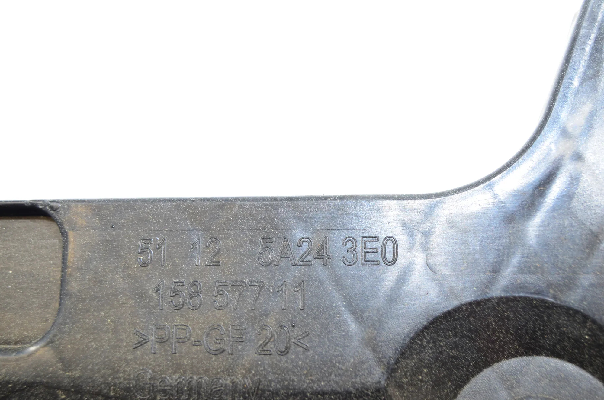 Rear Bumper Middle Bracket – OEM 5A243E0 · BMW 3 Touring (G21) (2019 - -) 320 d Mild-Hybrid 2024 – 4