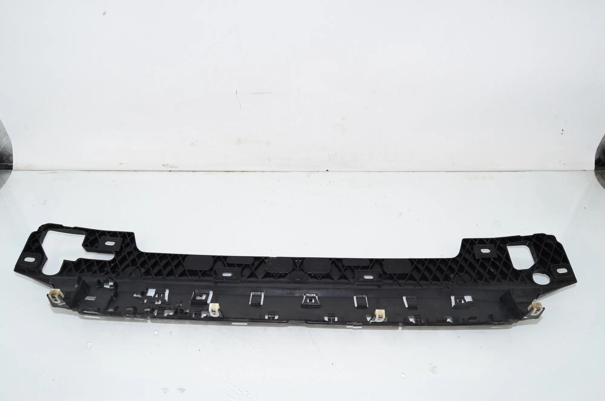 Rear Bumper Middle Bracket – OEM 5A243E0 · BMW 3 Touring (G21) (2019 - -) 320 d Mild-Hybrid 2024 – 3