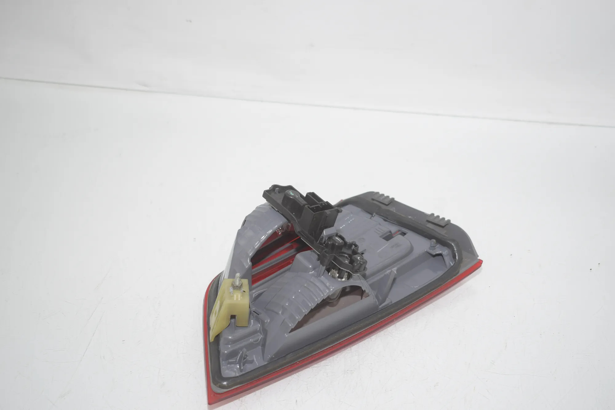 Right Side Tailgate Tail Light – OEM 7217310 · BMW X3 (F25) BMW X3 (F25) xDrive 30 d 2012 – 4