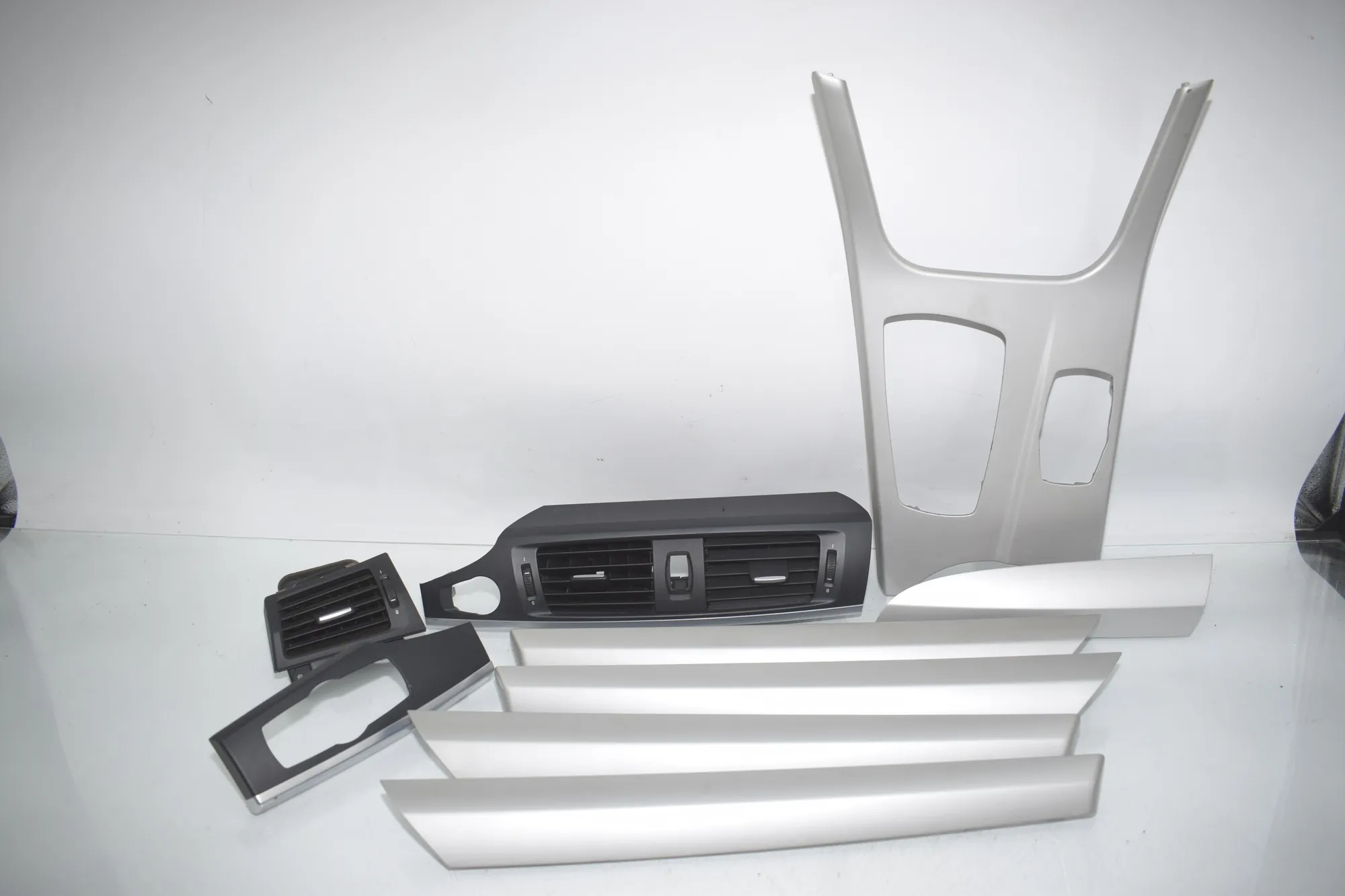 Interior Trim Strips Kit – OEM 9184481 · BMW X3 (F25) BMW X3 (F25) xDrive 30 d 2012 – 4