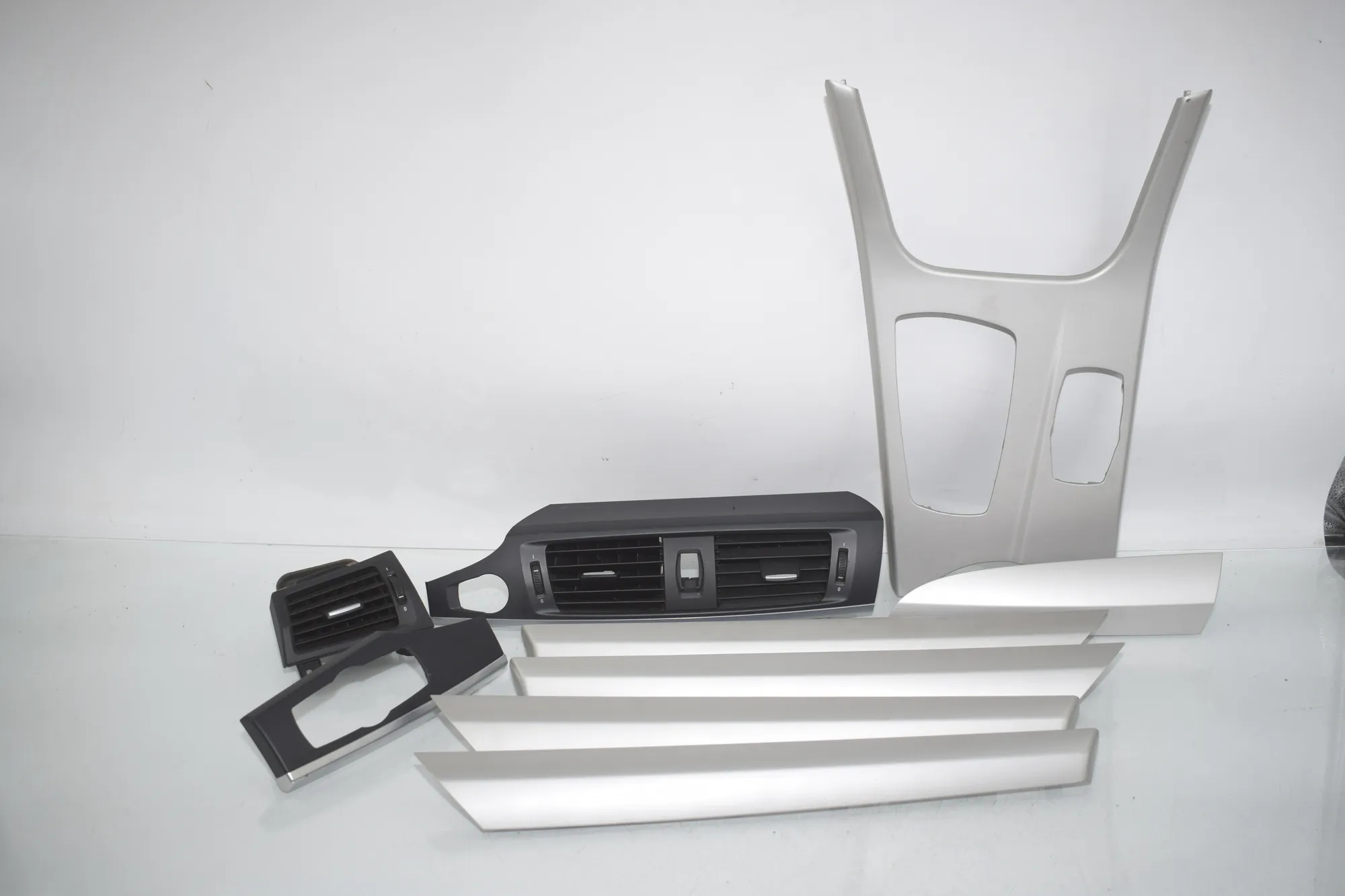 Interior Trim Strips Kit – OEM 9184481 · BMW X3 (F25) BMW X3 (F25) xDrive 30 d 2012