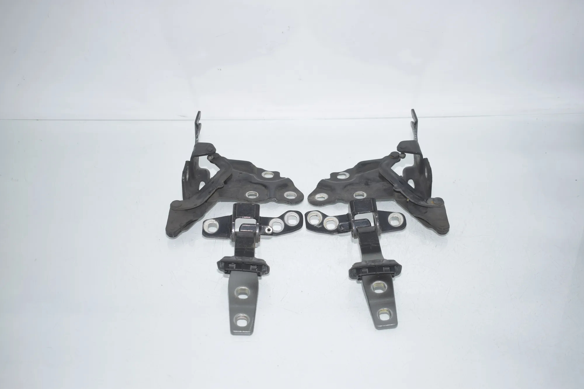 Bonnet Hood Hinge Set – OEM 7210729 · BMW X3 (F25) BMW X3 (F25) xDrive 30 d 2012 – 2