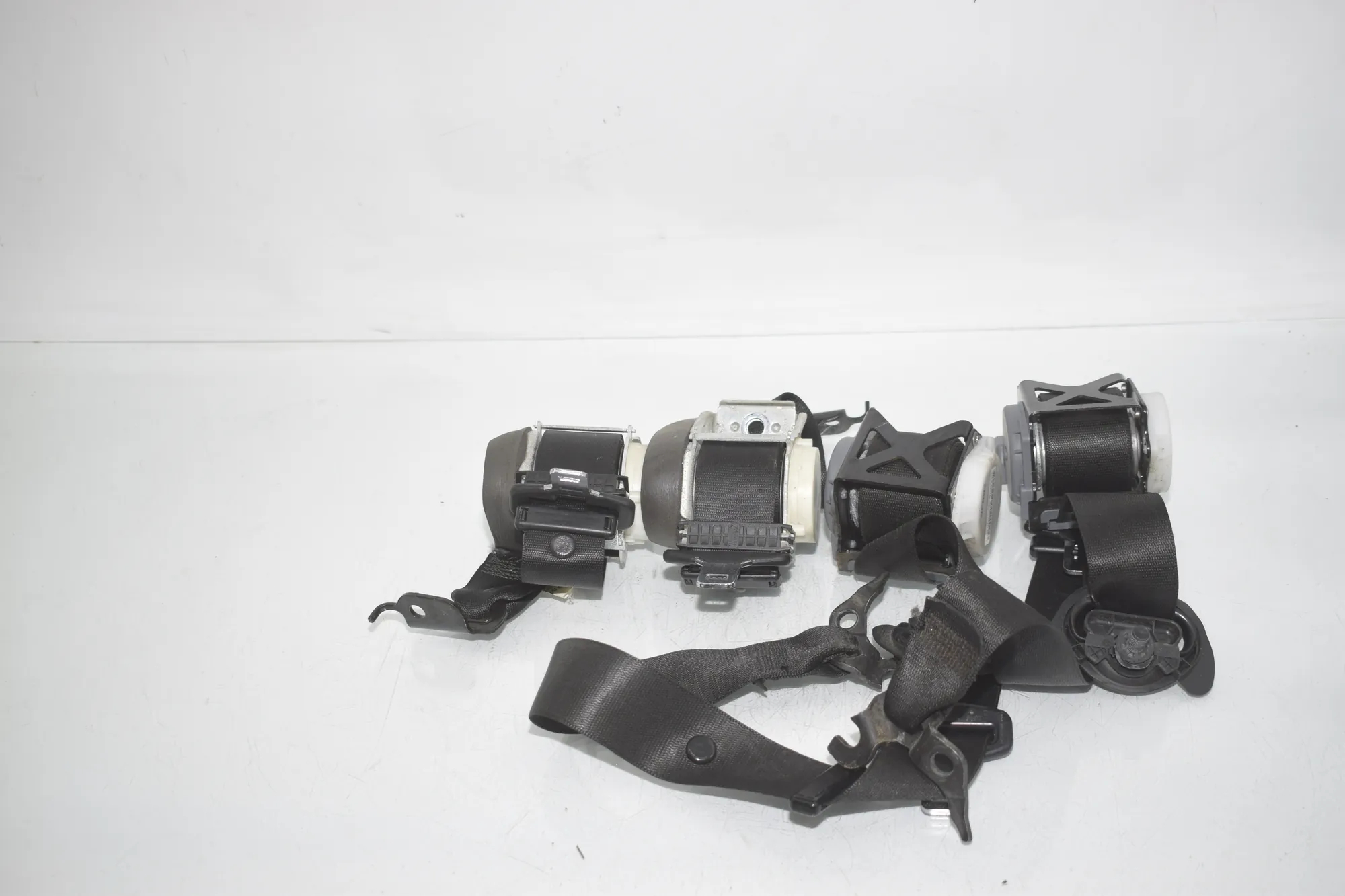 Rear Left Seatbelt – OEM 7258445 · BMW X3 (F25) BMW X3 (F25) xDrive 30 d 2012 – 3