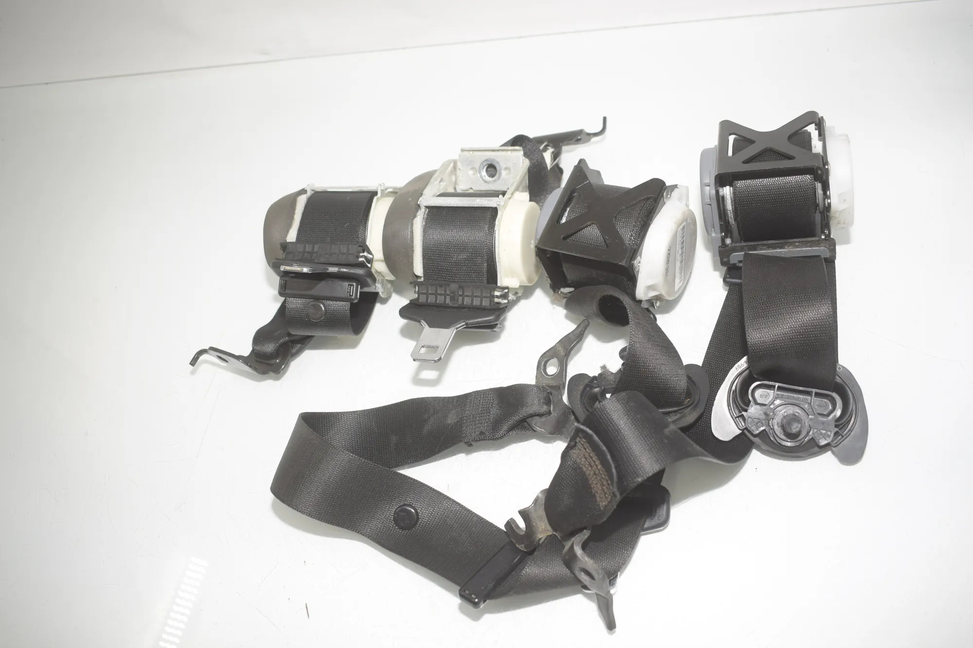 Rear Left Seatbelt – OEM 7258445 · BMW X3 (F25) BMW X3 (F25) xDrive 30 d 2012 – 2