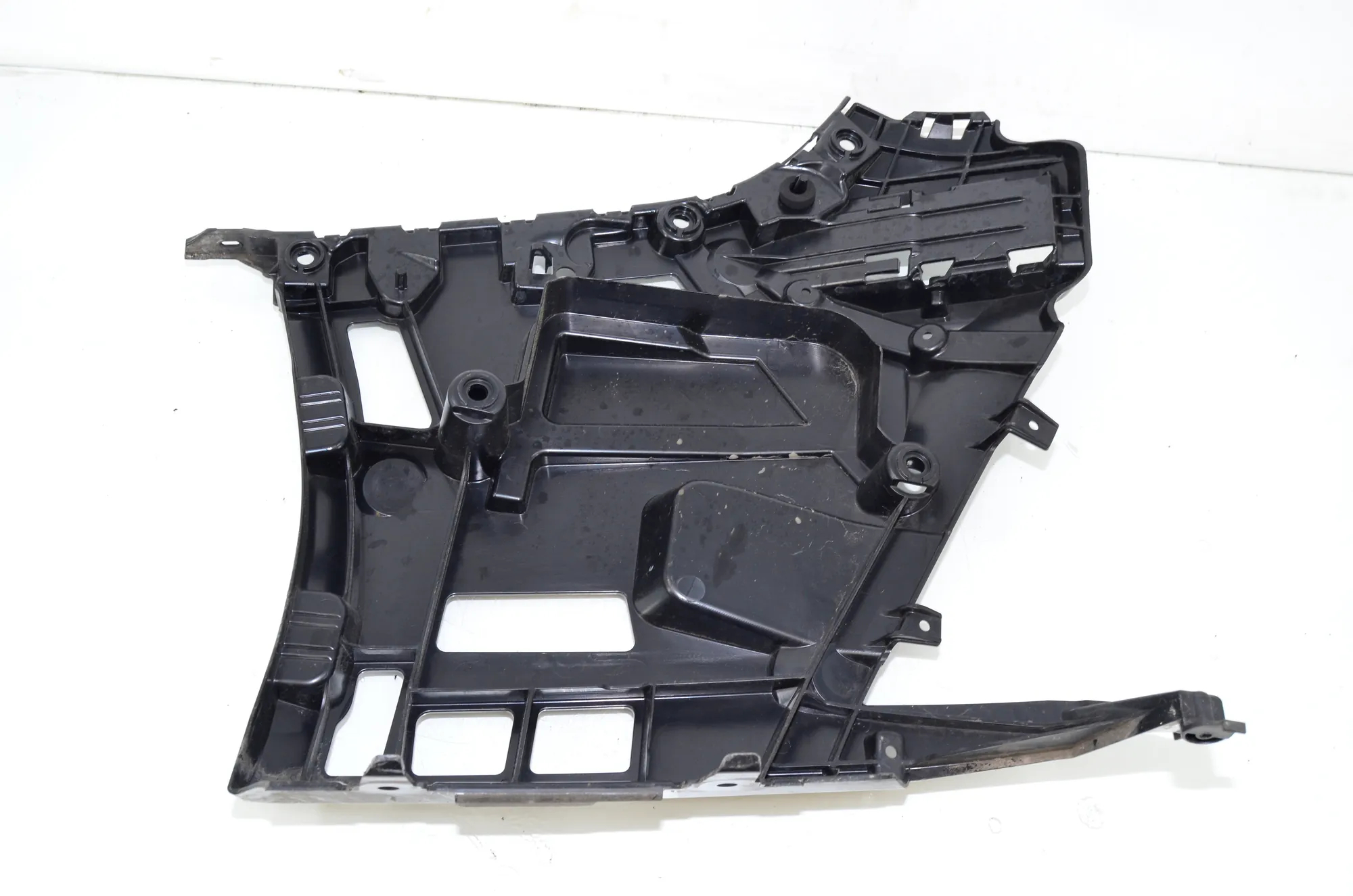 Rear Right Bumper Bracket – OEM 5A1CC66 · BMW 3 Touring (G21) (2019 - -) 320 d Mild-Hybrid 2024 – 3