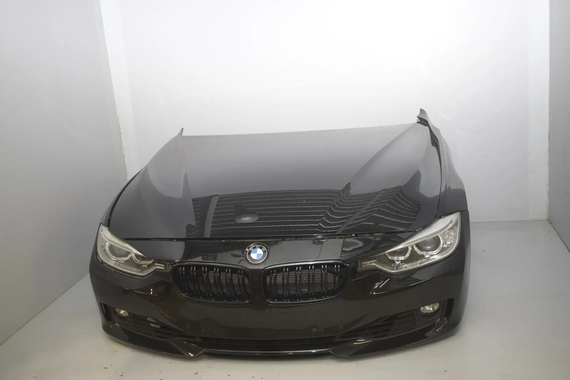 Front – OEM 8672104 · BMW 3 (F30, F80) BMW 3 (F30, F80) 320 i 2012 – 2